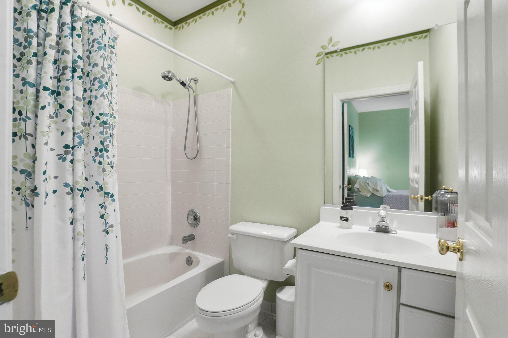 MEADOWBROOK WOODS - Residential