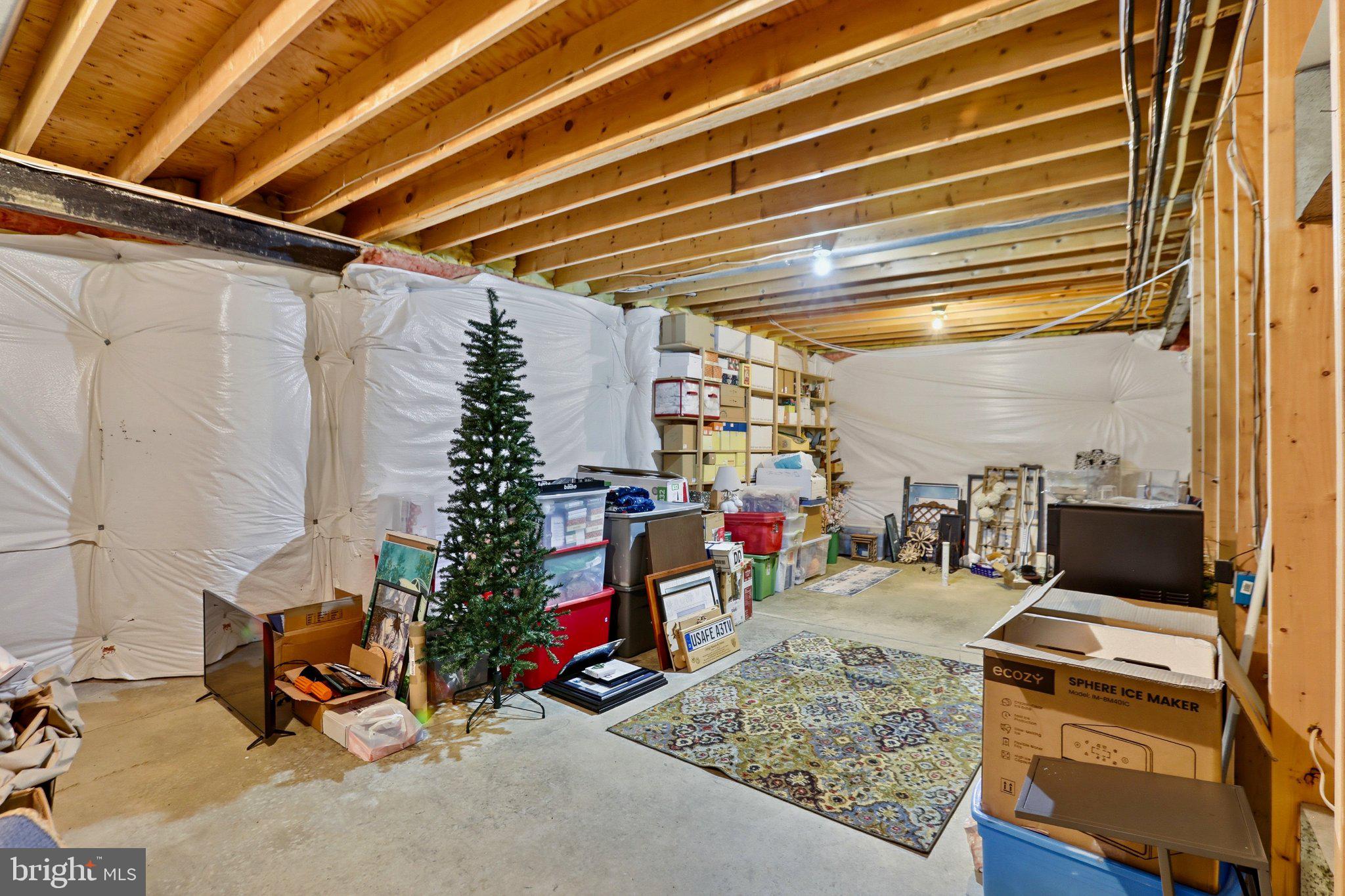 MEADOWBROOK WOODS - Residential