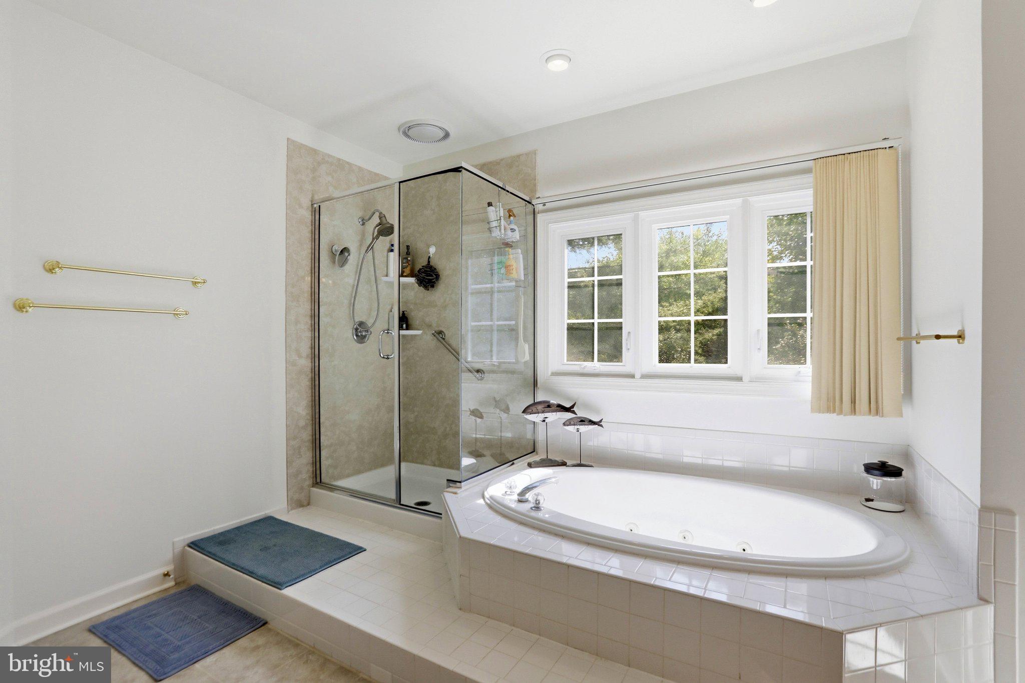 MEADOWBROOK WOODS - Residential