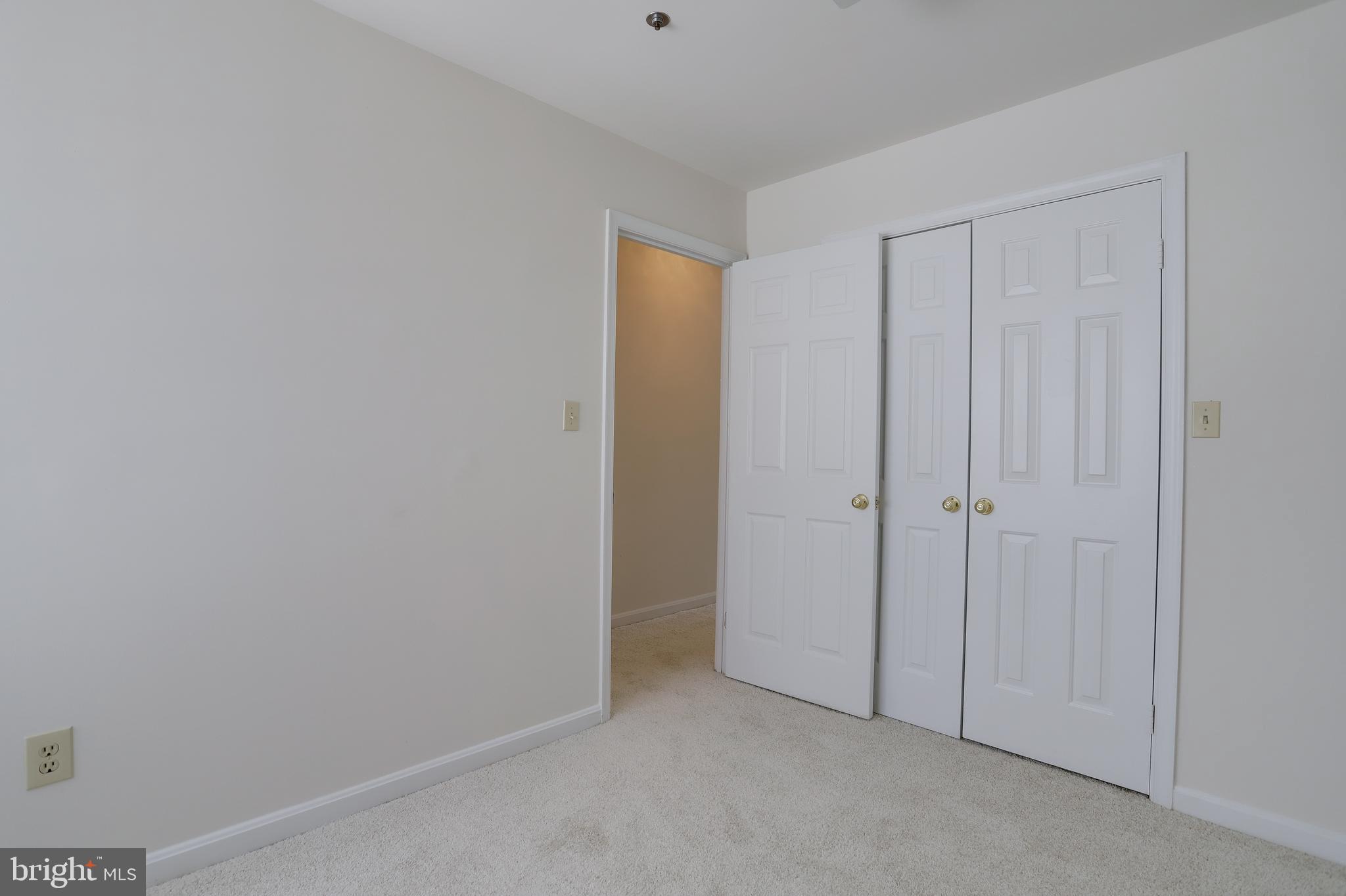 ARLINGTON RIDGE TERRACE - Residential Lease