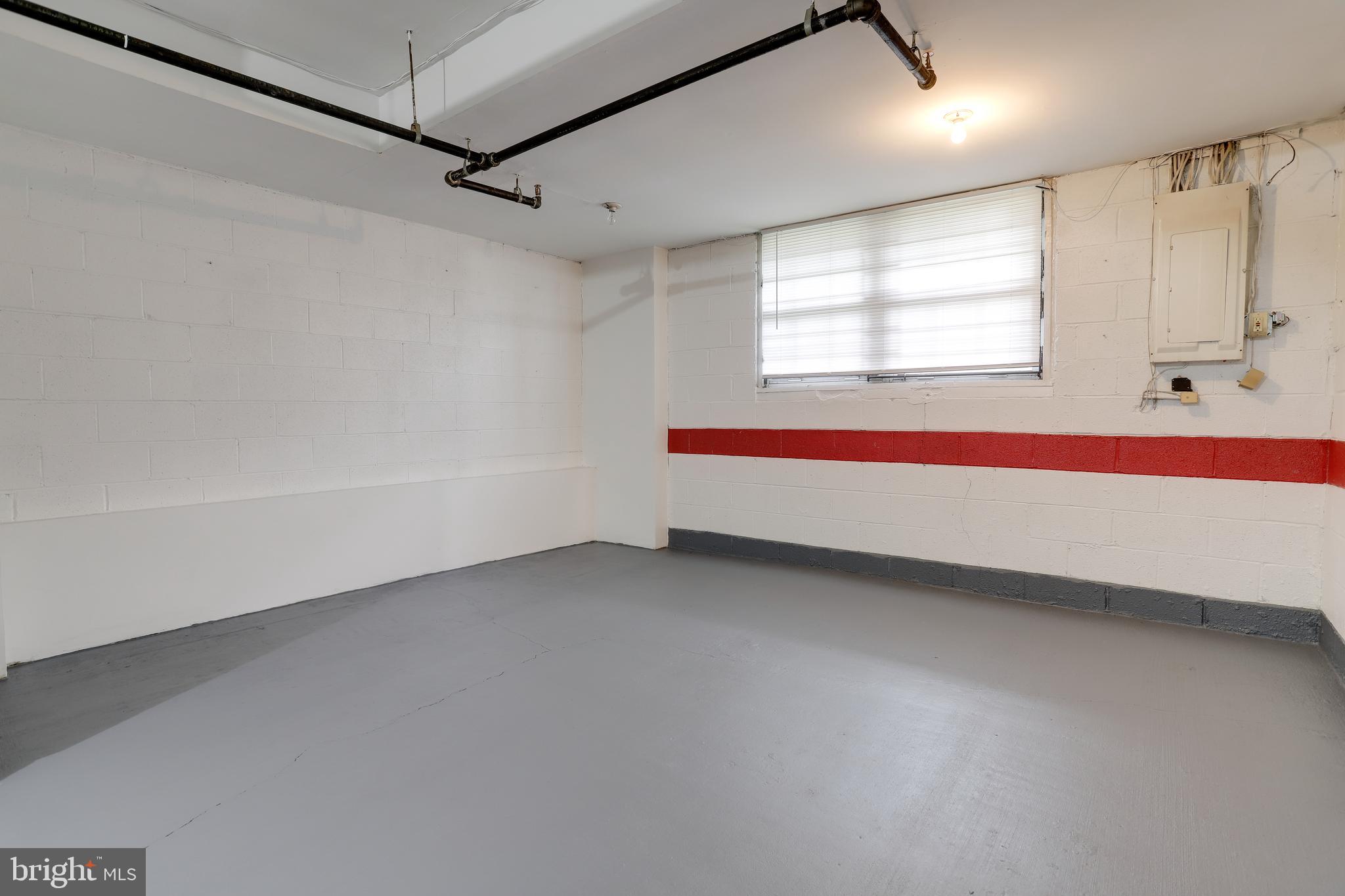 ARLINGTON RIDGE TERRACE - Residential Lease