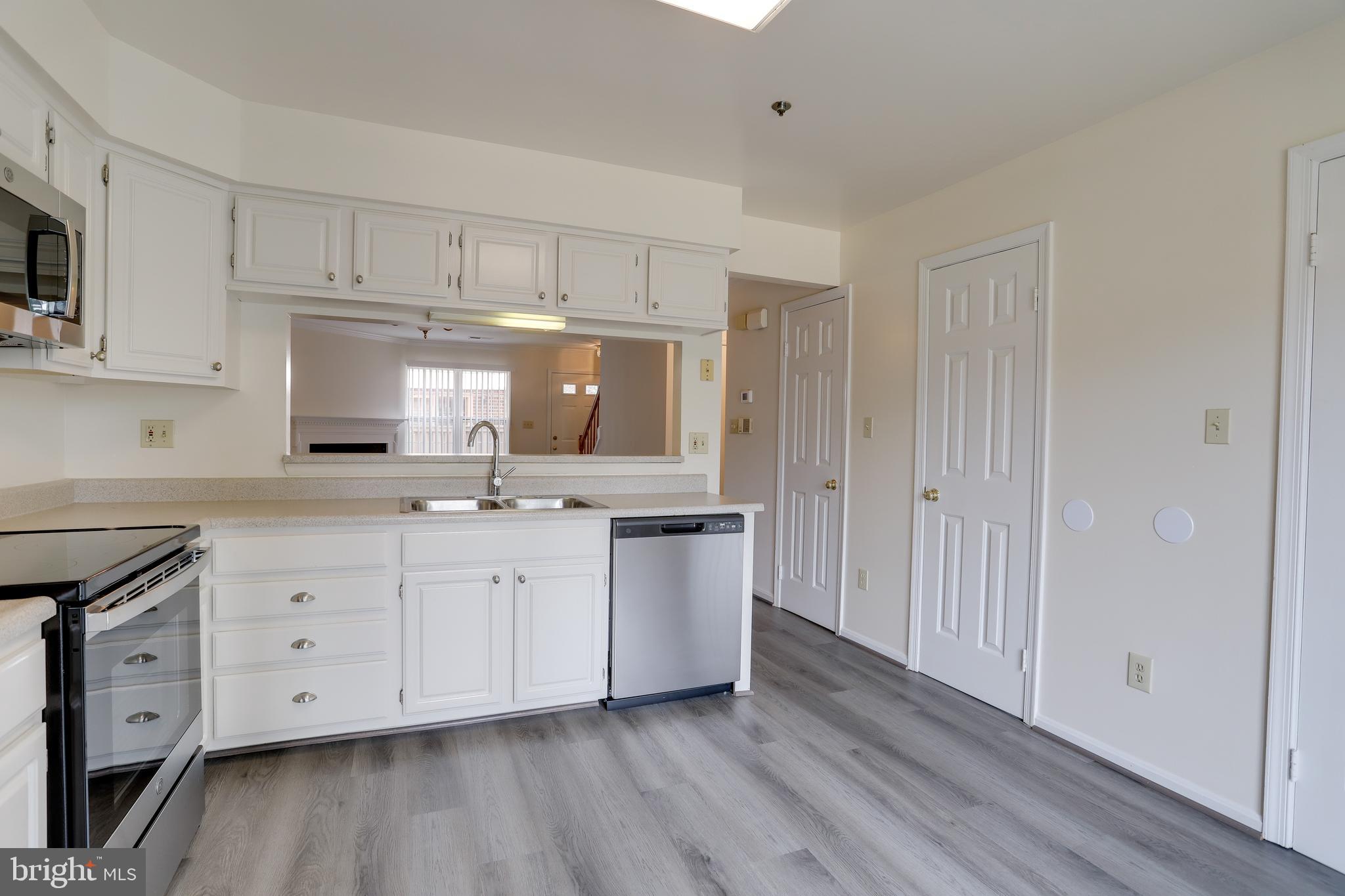 ARLINGTON RIDGE TERRACE - Residential Lease