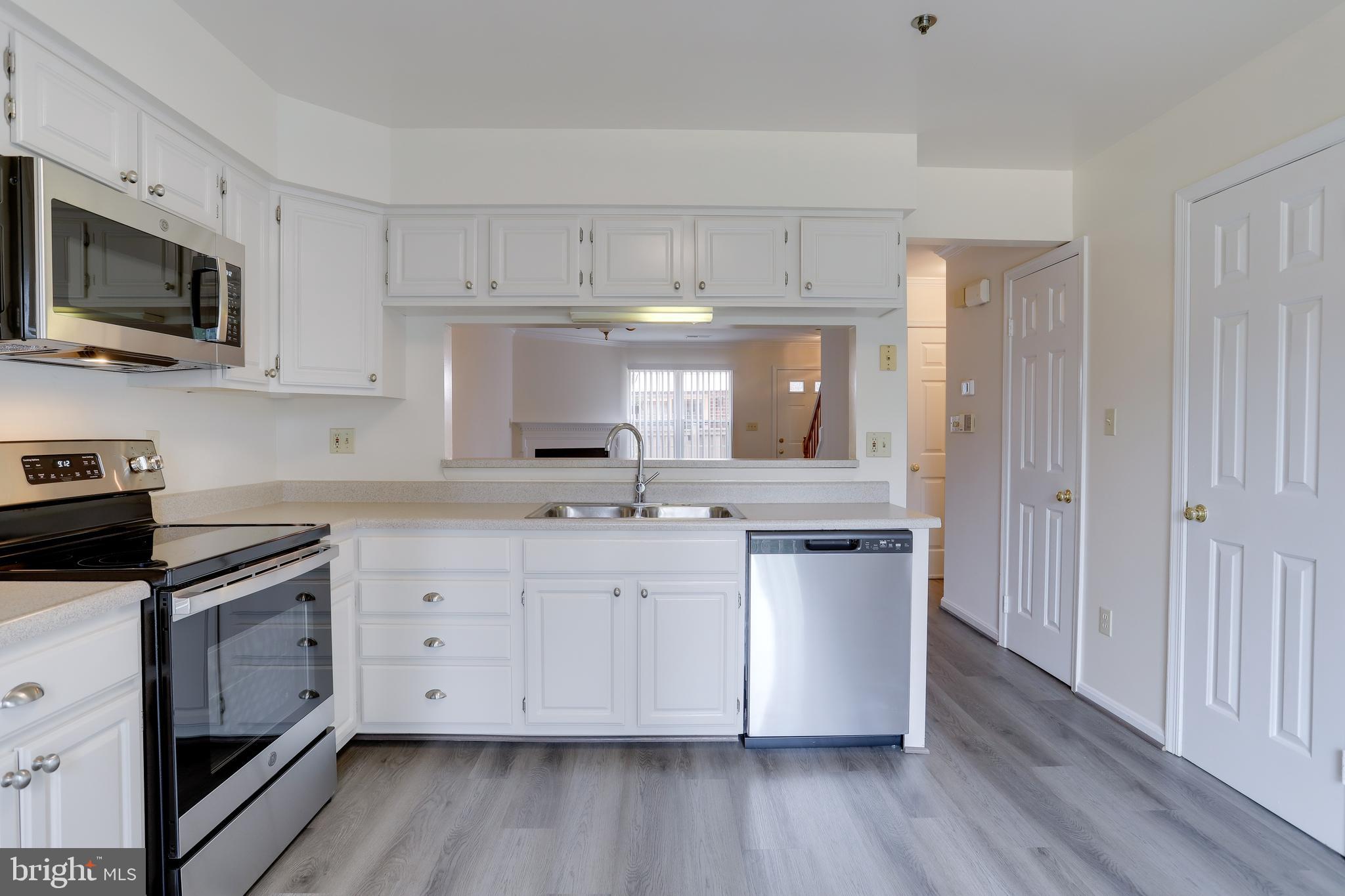 ARLINGTON RIDGE TERRACE - Residential Lease