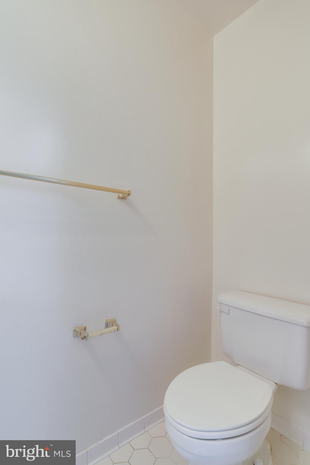 ARLINGTON RIDGE TERRACE - Residential Lease