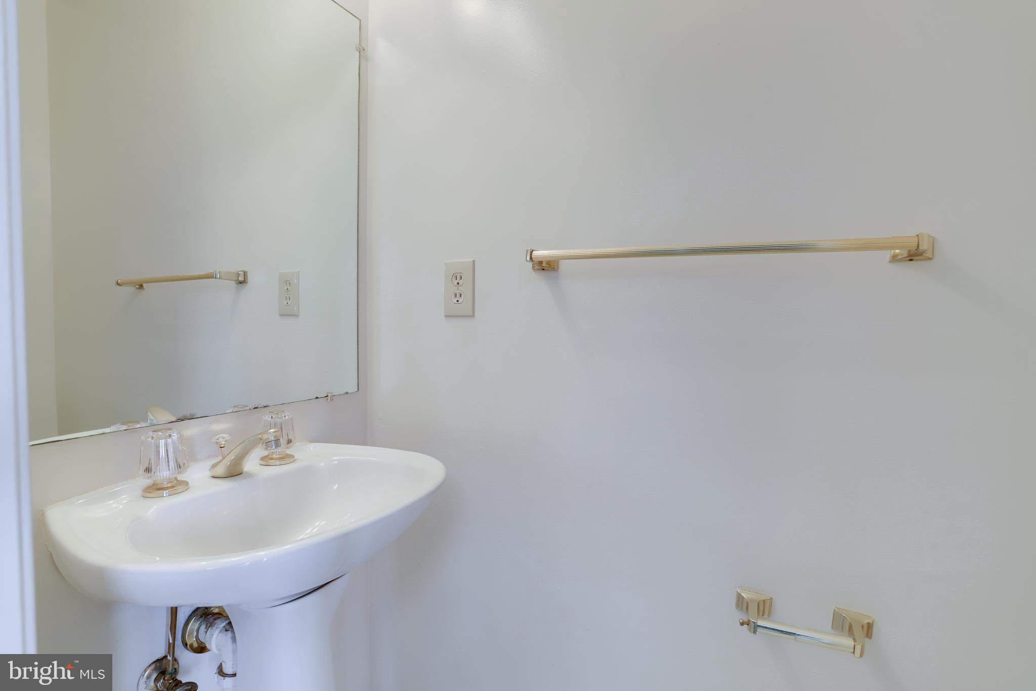 ARLINGTON RIDGE TERRACE - Residential Lease