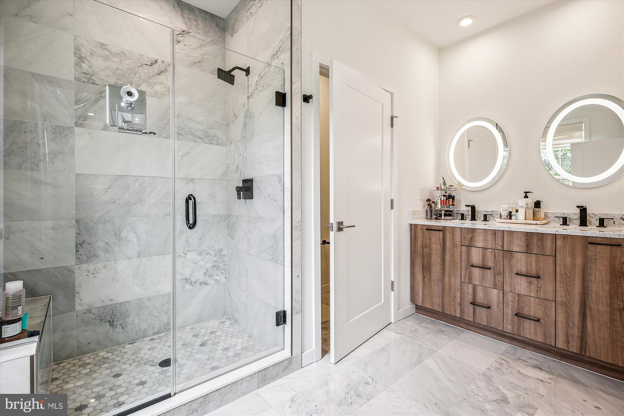 UNION PARK AT MCLEAN - Residential