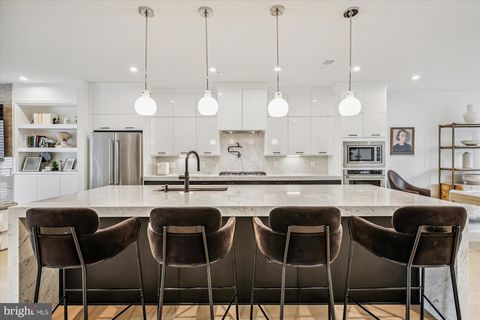 7585 SAWYER FARM WAY 904 MCLEAN VA 22102