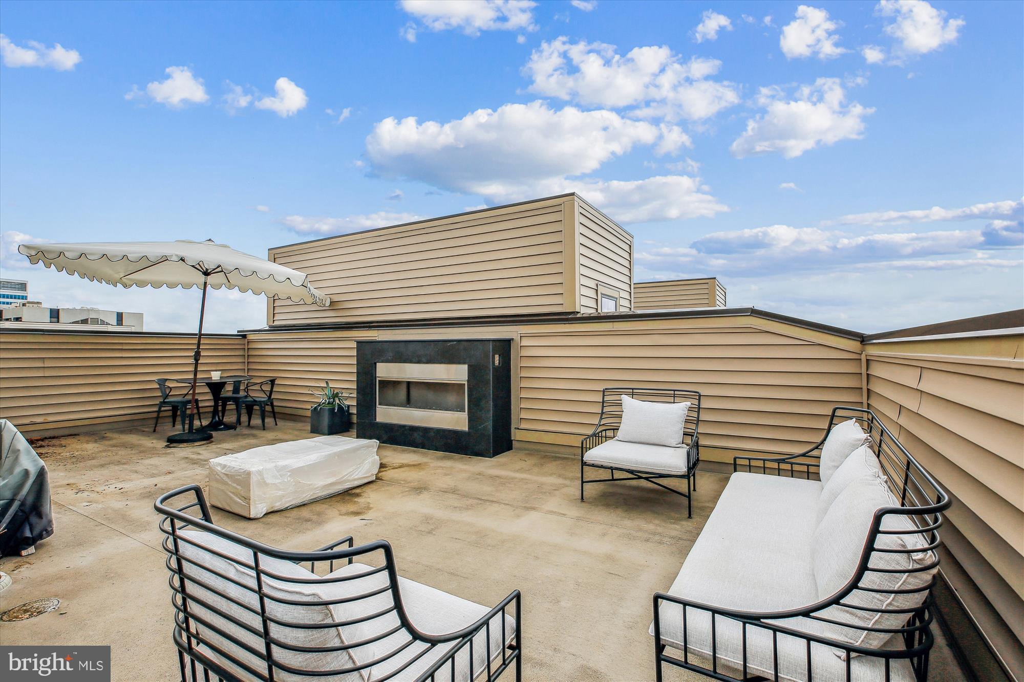 UNION PARK AT MCLEAN - Residential