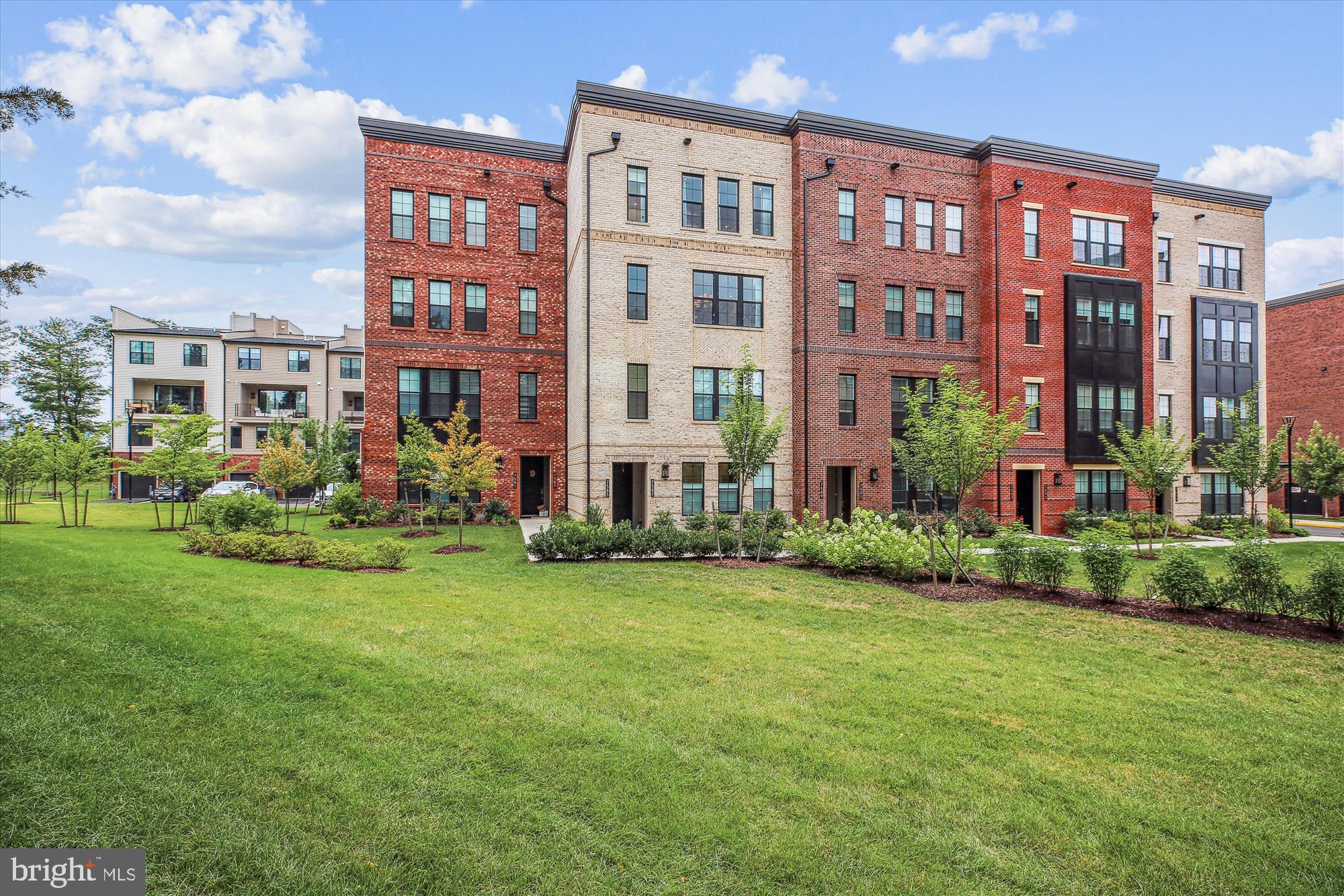 UNION PARK AT MCLEAN - Residential