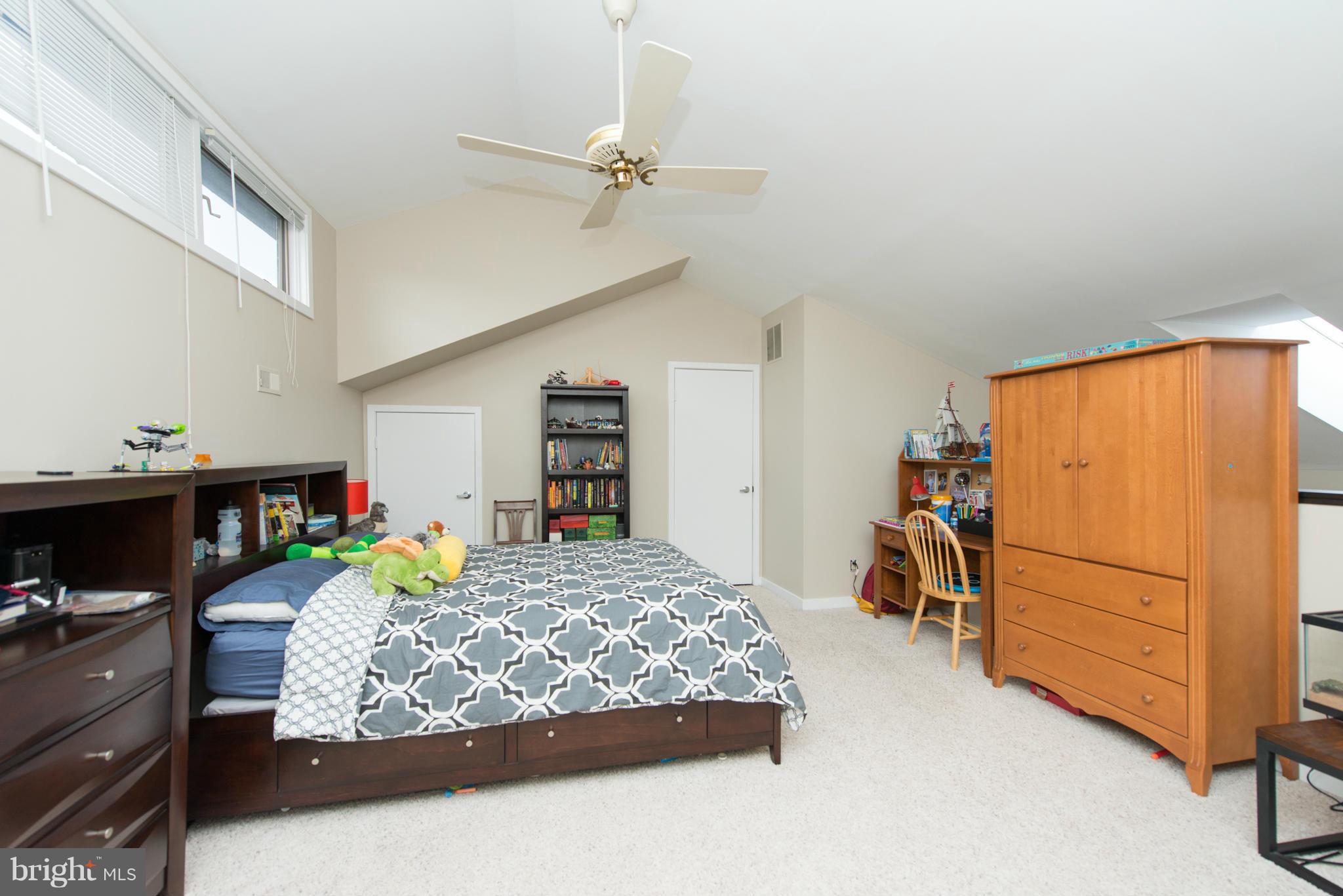 VILLAGE OF CHESAPEAKE HARBOUR - Residential