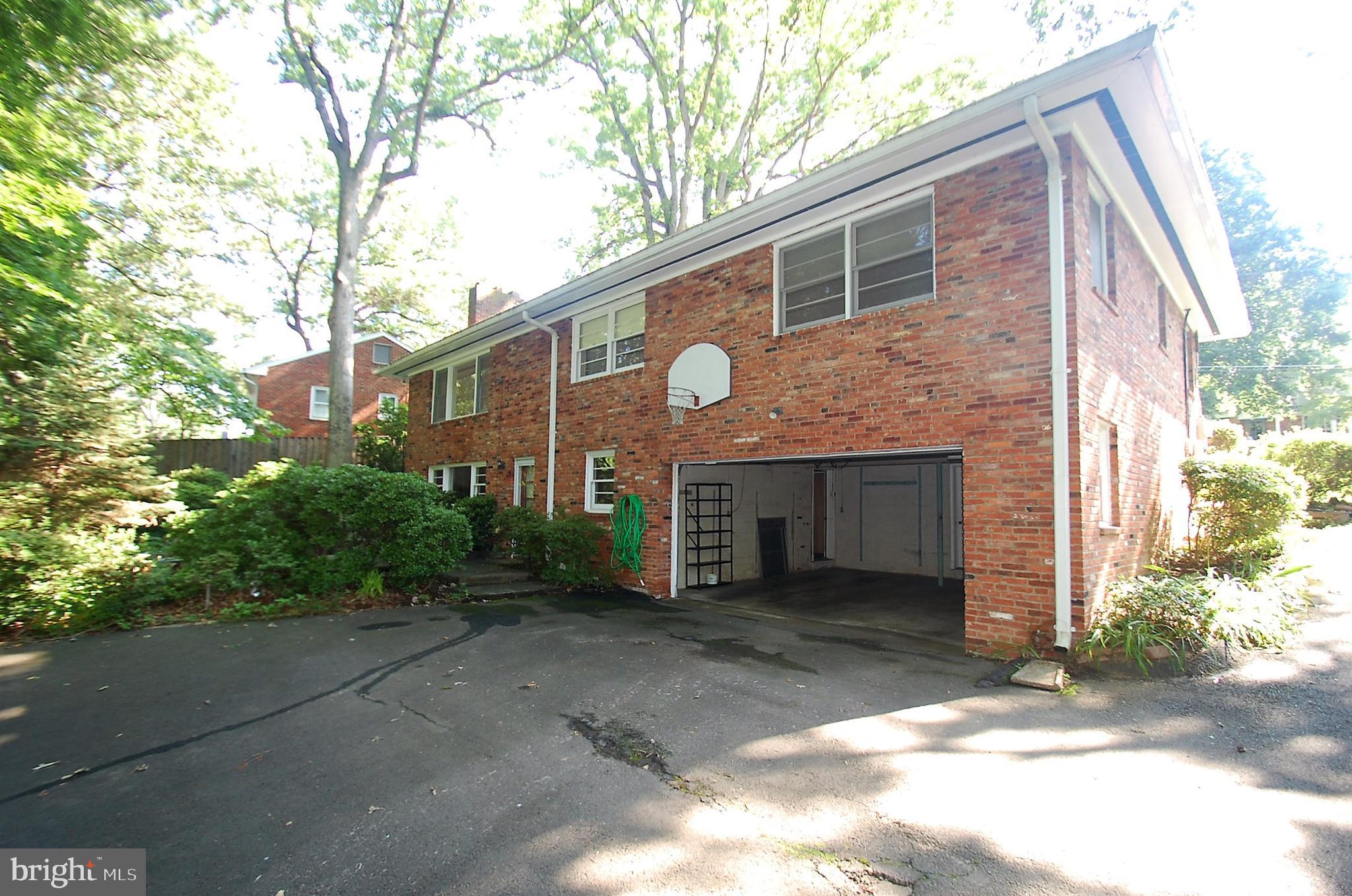 ARLINGWOOD - Residential