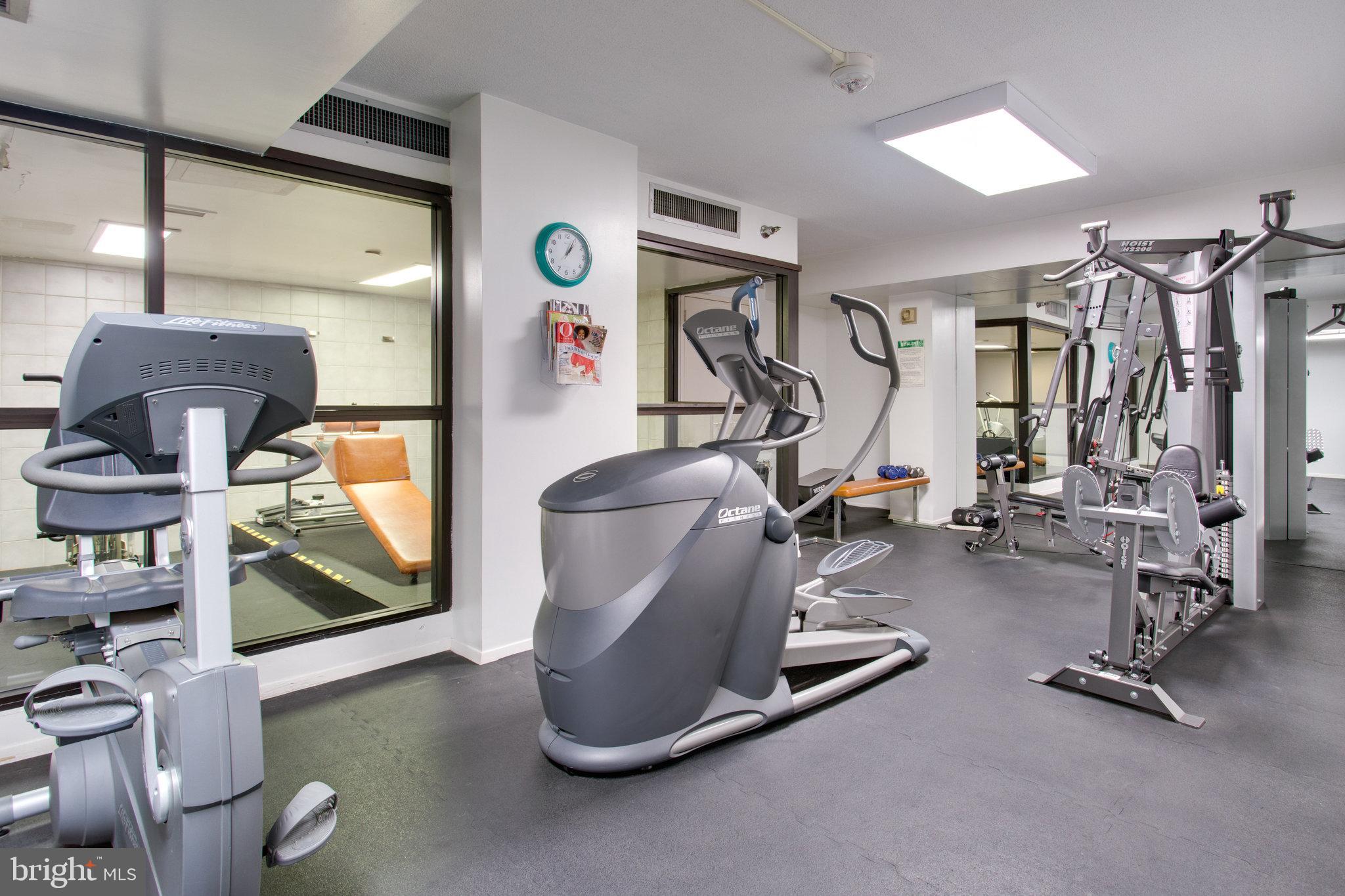 ENCORE OF MCLEAN - Residential