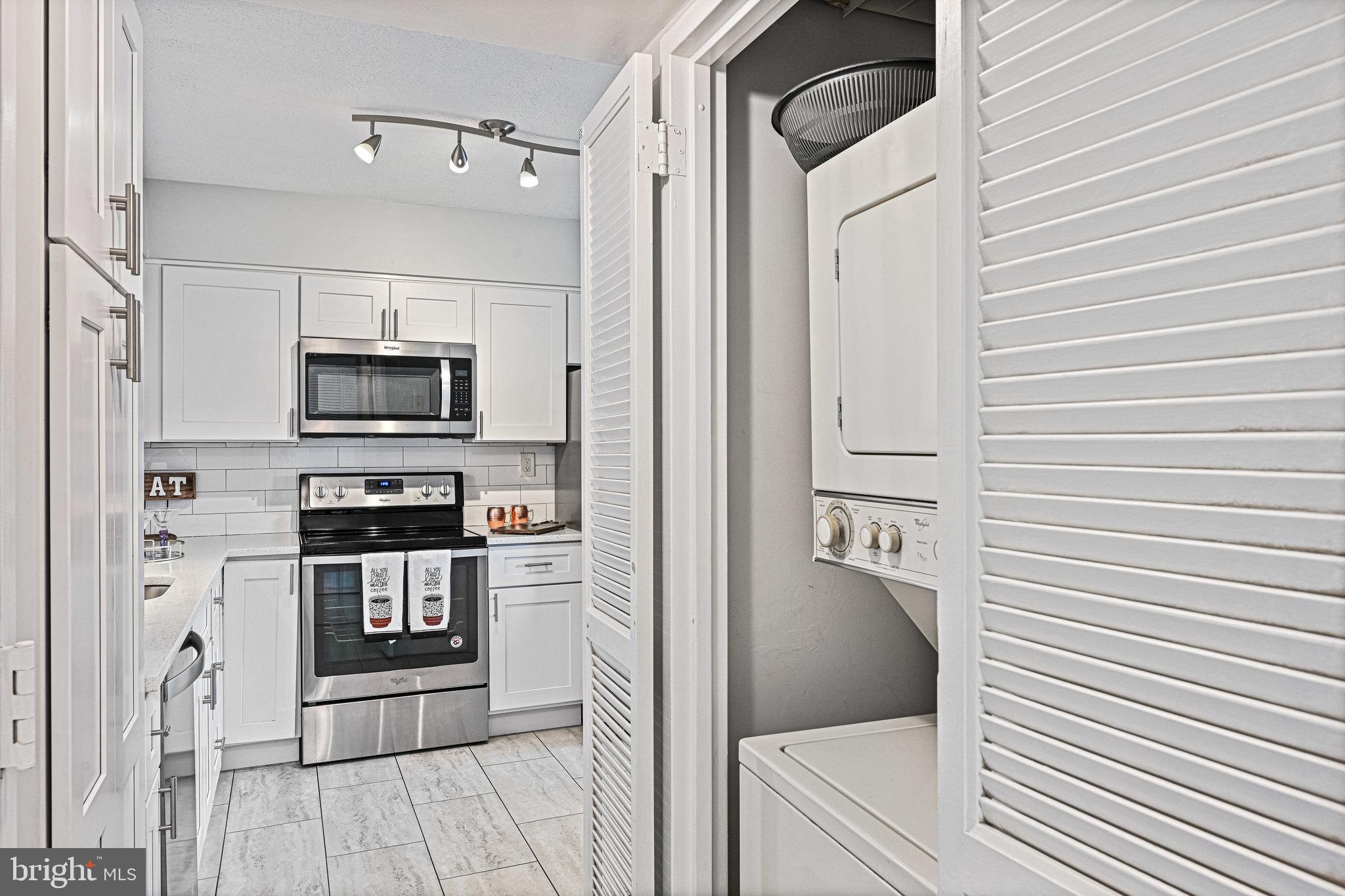 ENCORE OF MCLEAN - Residential