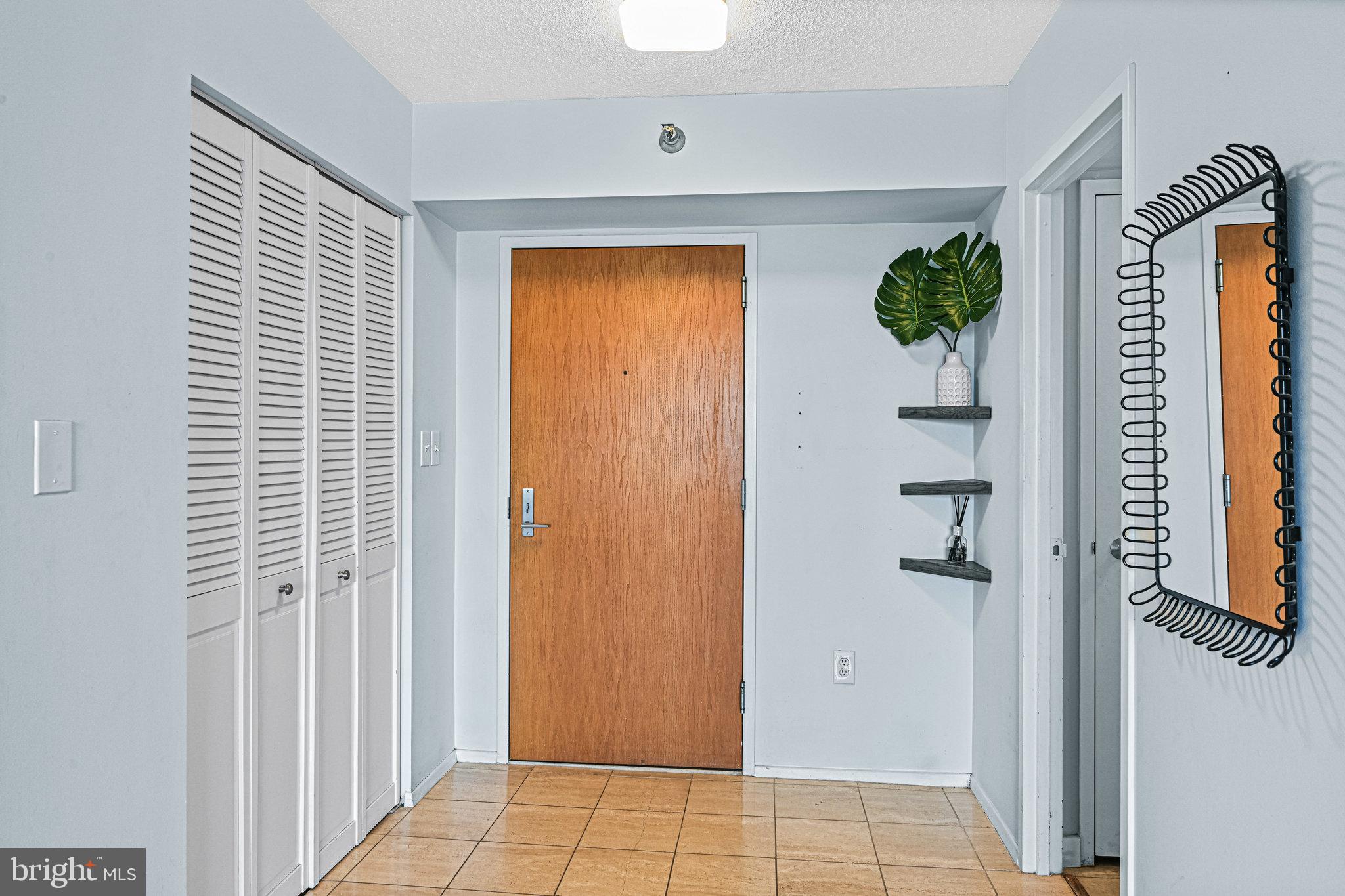 ENCORE OF MCLEAN - Residential