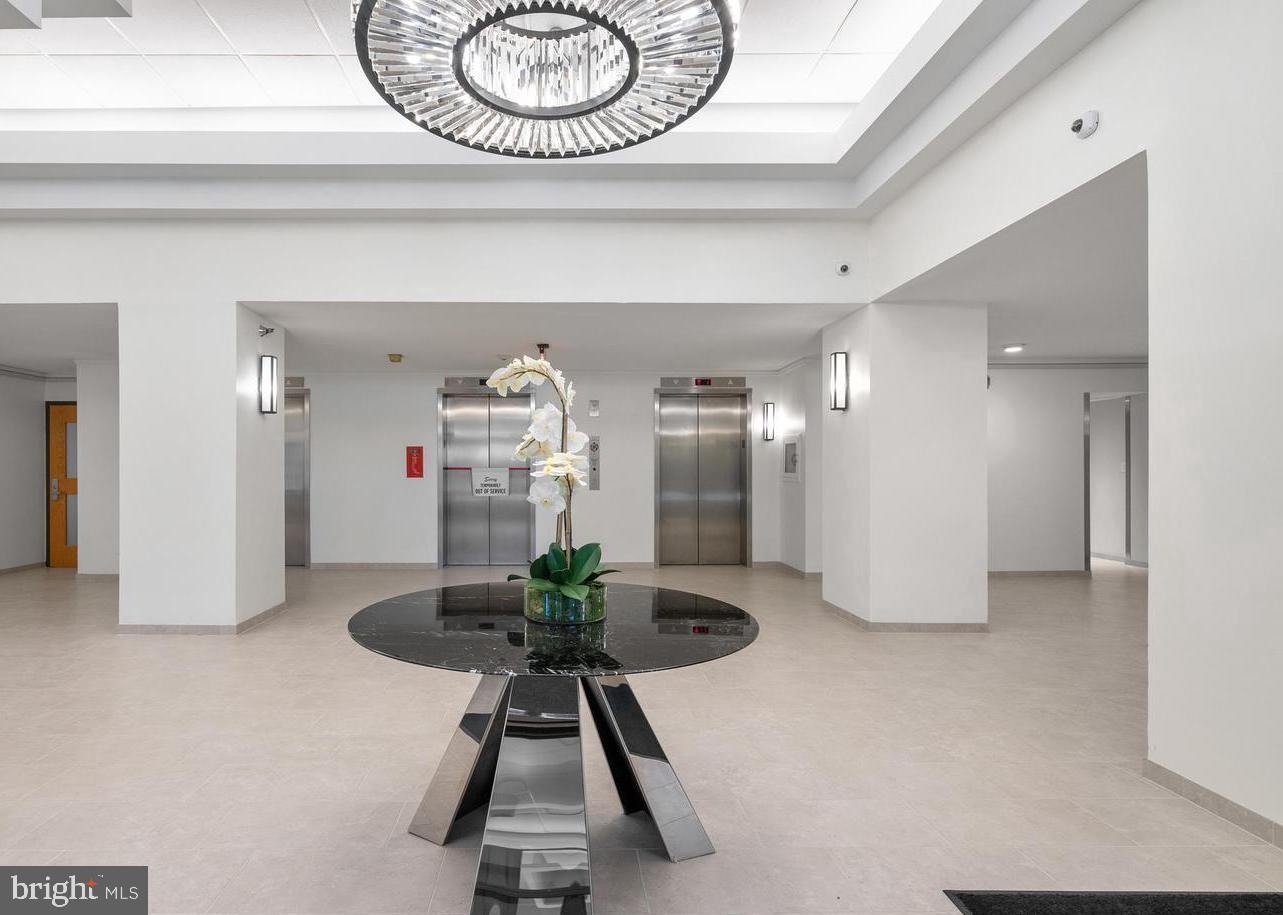 ENCORE OF MCLEAN - Residential