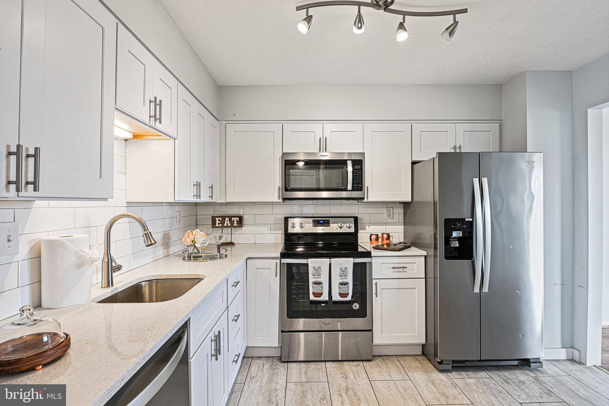 ENCORE OF MCLEAN - Residential