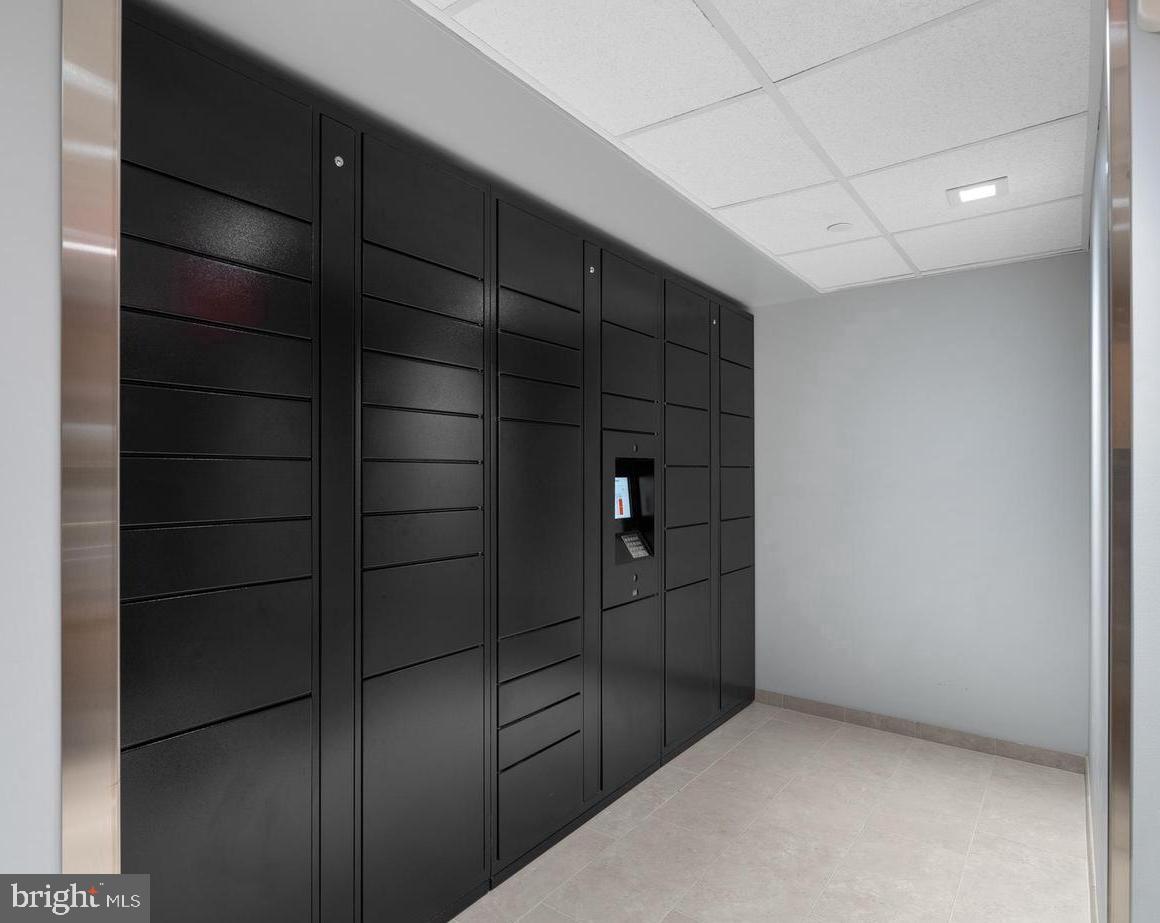 ENCORE OF MCLEAN - Residential