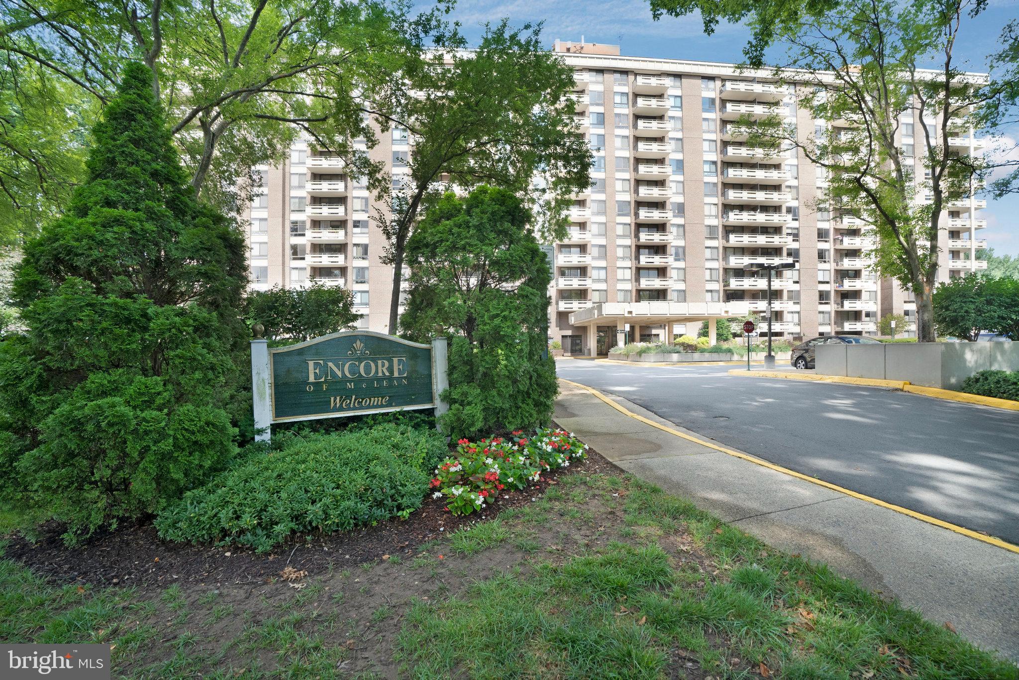 ENCORE OF MCLEAN - Residential