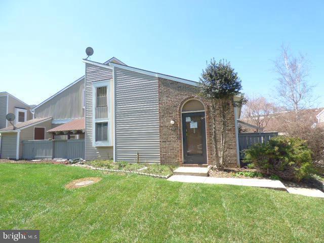 This is a very nice single floor townhouse. 2 Bedrooms and 2 Baths, Cathedral ceilings, deck that runs the whole length of condo, end unit, washer & dryer already in unit. Well taken care of and easy access to shopping, interstates and community bus route. Must see!
