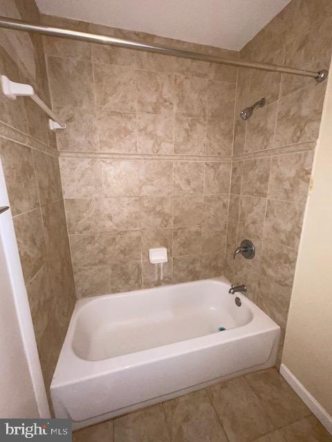 RAMBLING HILLS - Residential