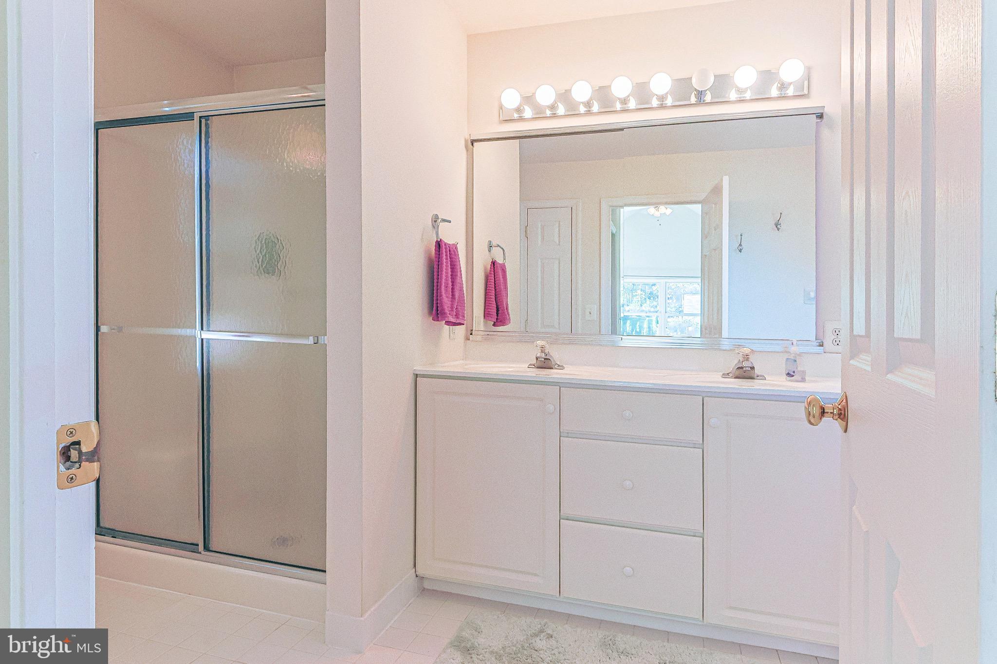 VALLEY GREEN - Residential