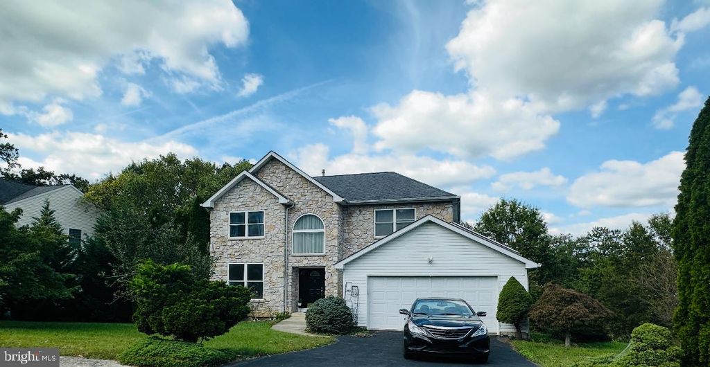 Photo of 2270 Dale Road, HUNTINGDON VALLEY, PA 19006 (MLS # PAMC2157592)