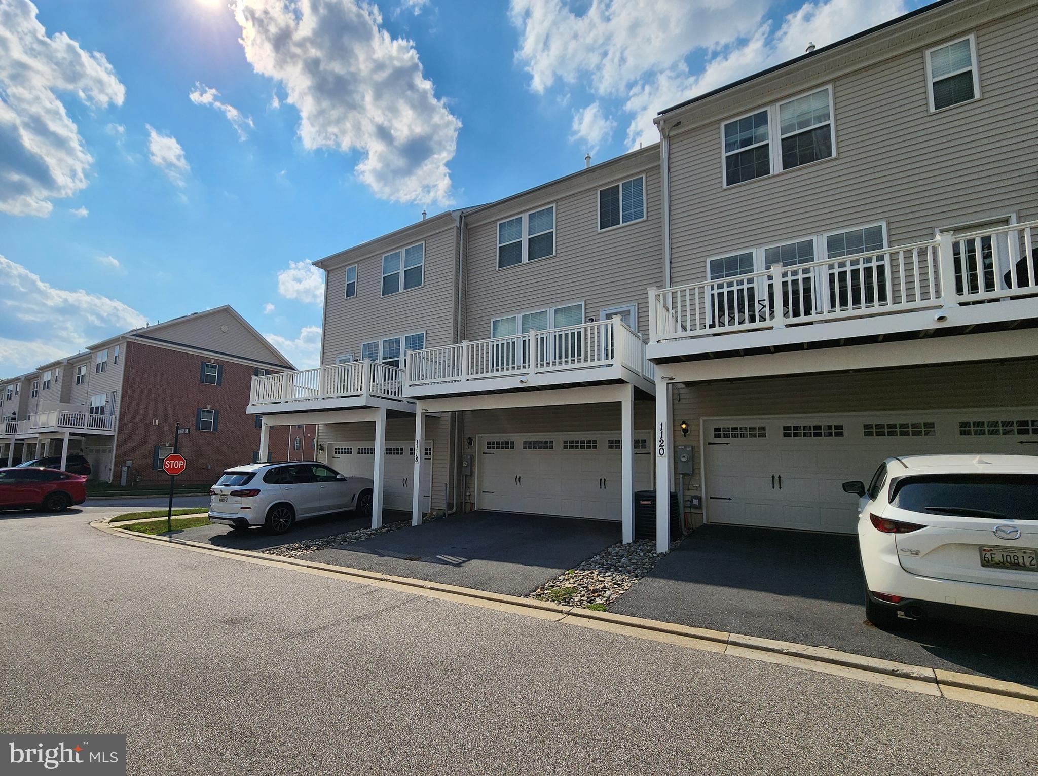 RESIDENCES AT BUCKINGHAM - Residential Lease