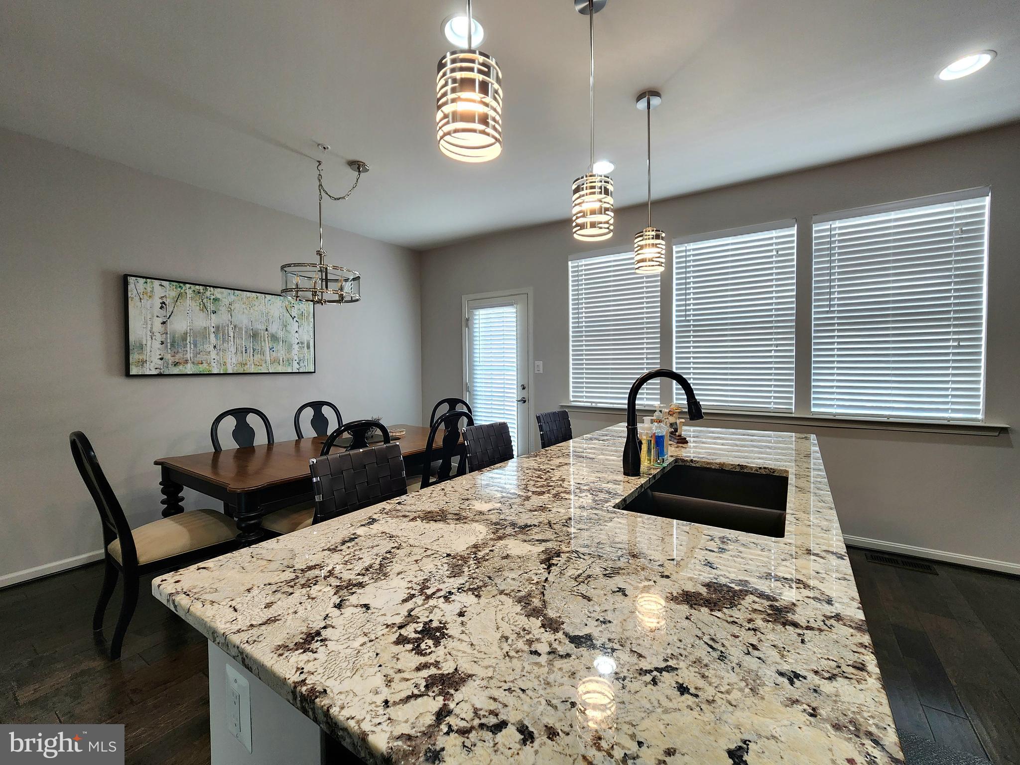 RESIDENCES AT BUCKINGHAM - Residential Lease