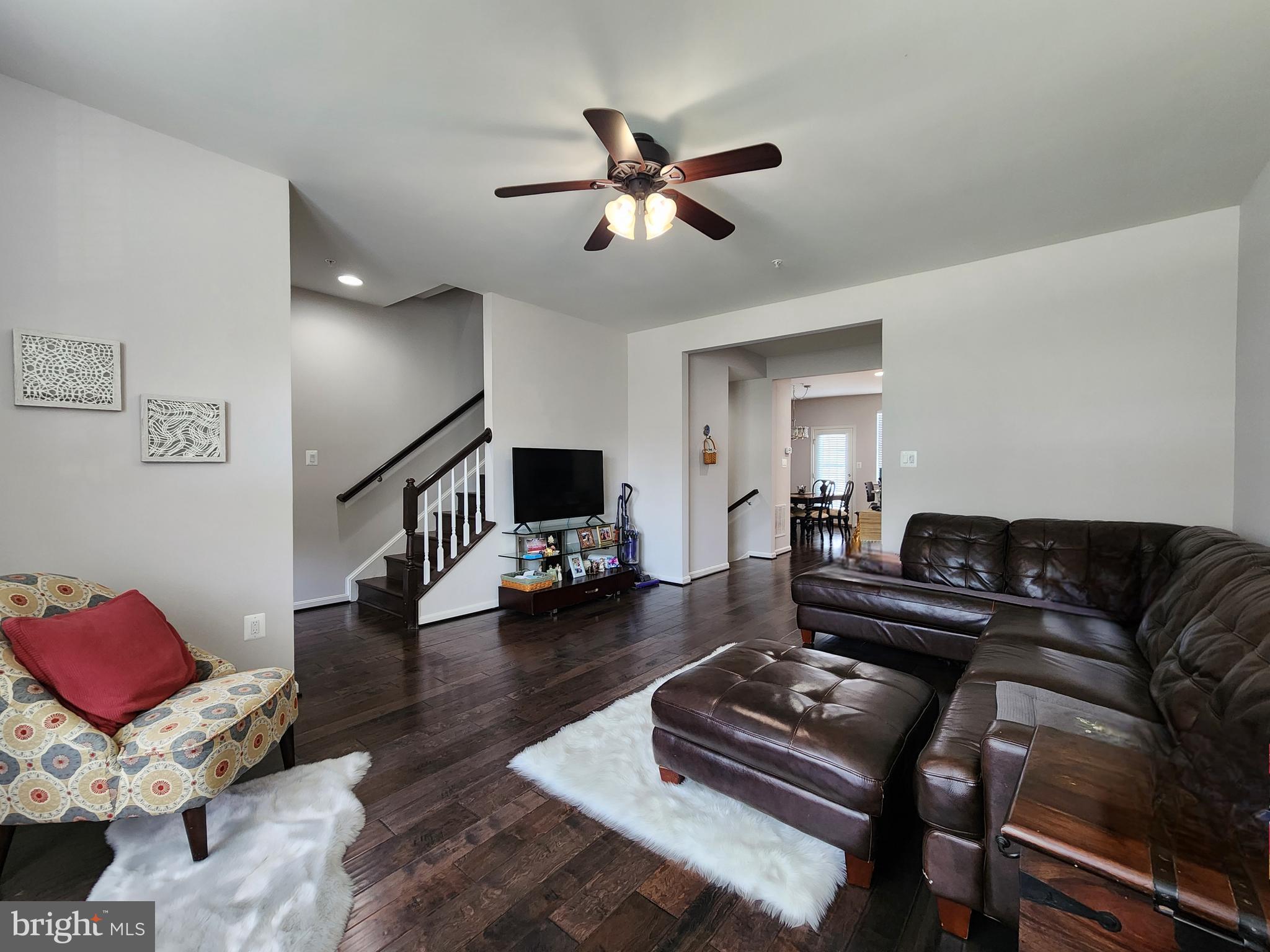 RESIDENCES AT BUCKINGHAM - Residential Lease