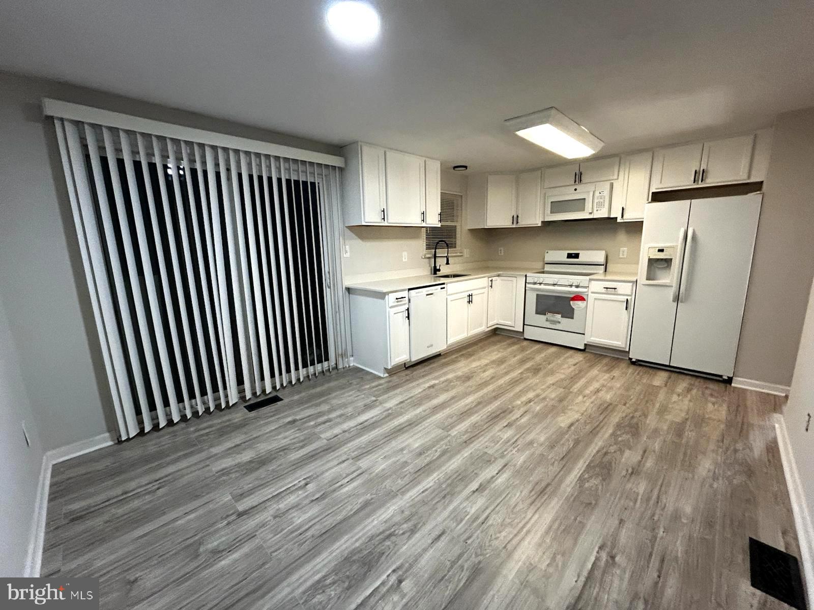 LAUREL VALLEY - Residential