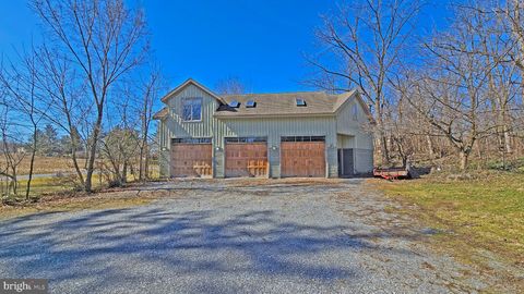 Homes For Sale - 645 Edwards Avenue<br/> Franklin County, CHAMBERSBURG, PA 17202