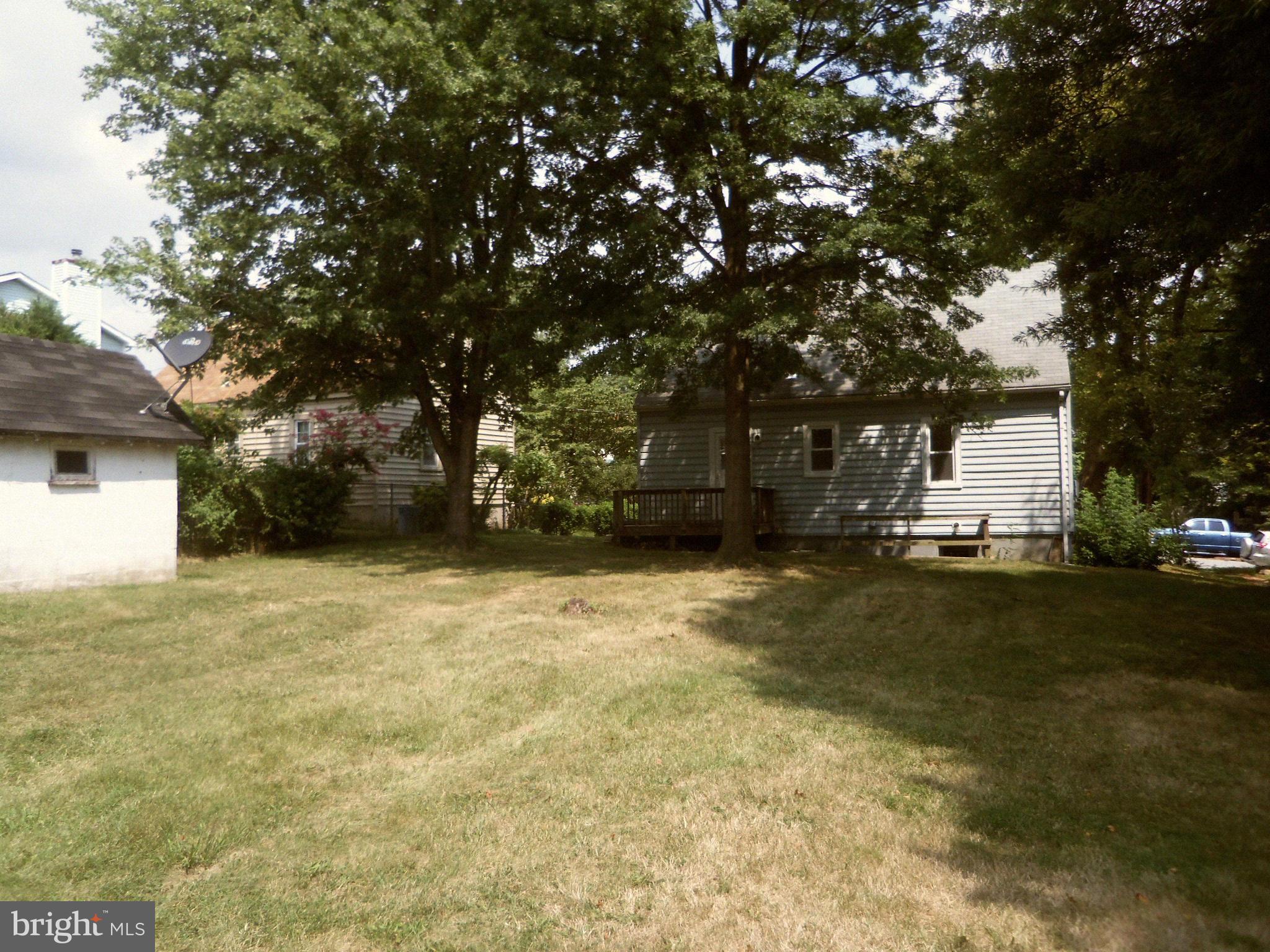 LAUREL GARDENS - Residential