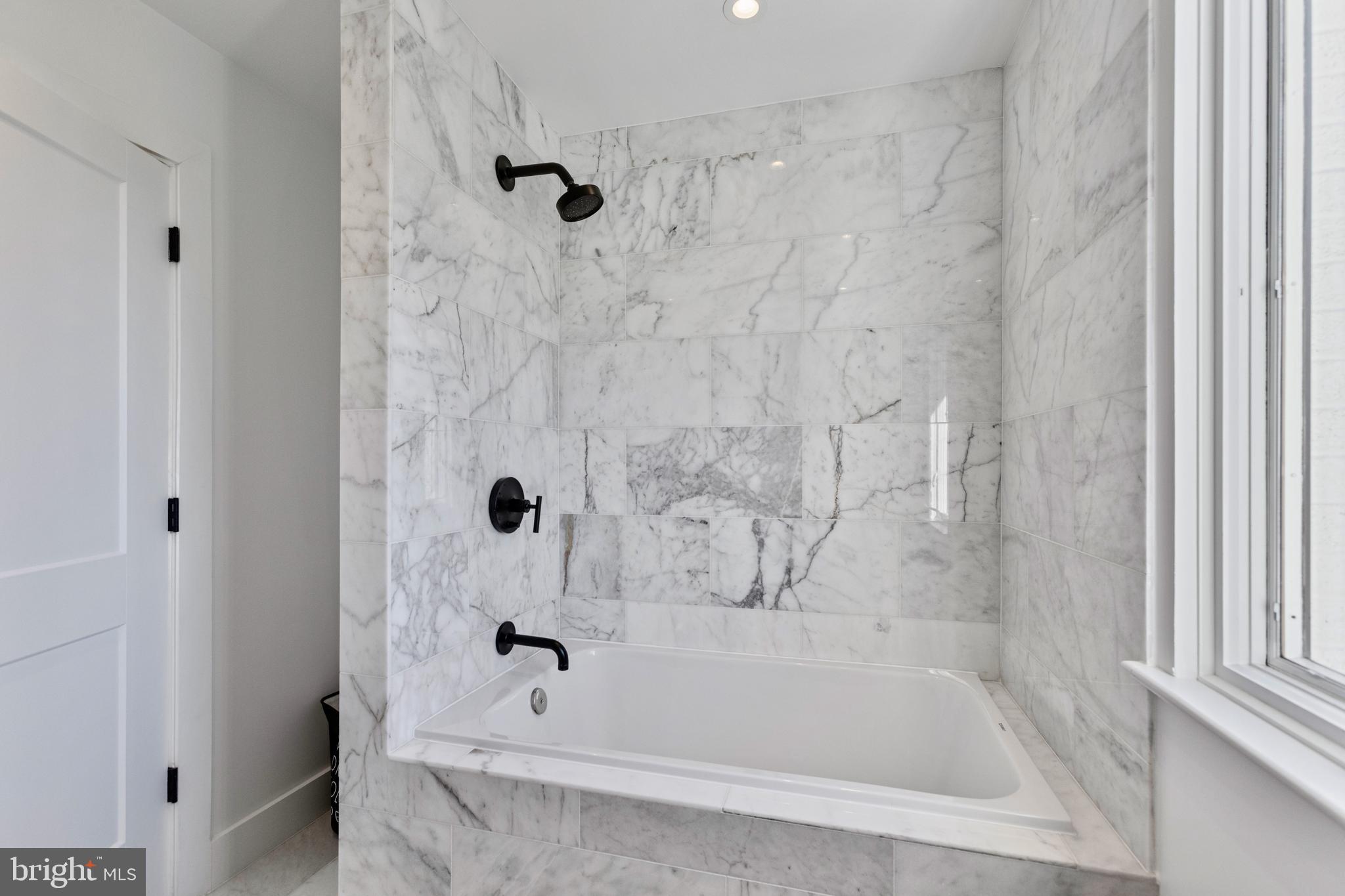 ATOKA CHASE - Residential