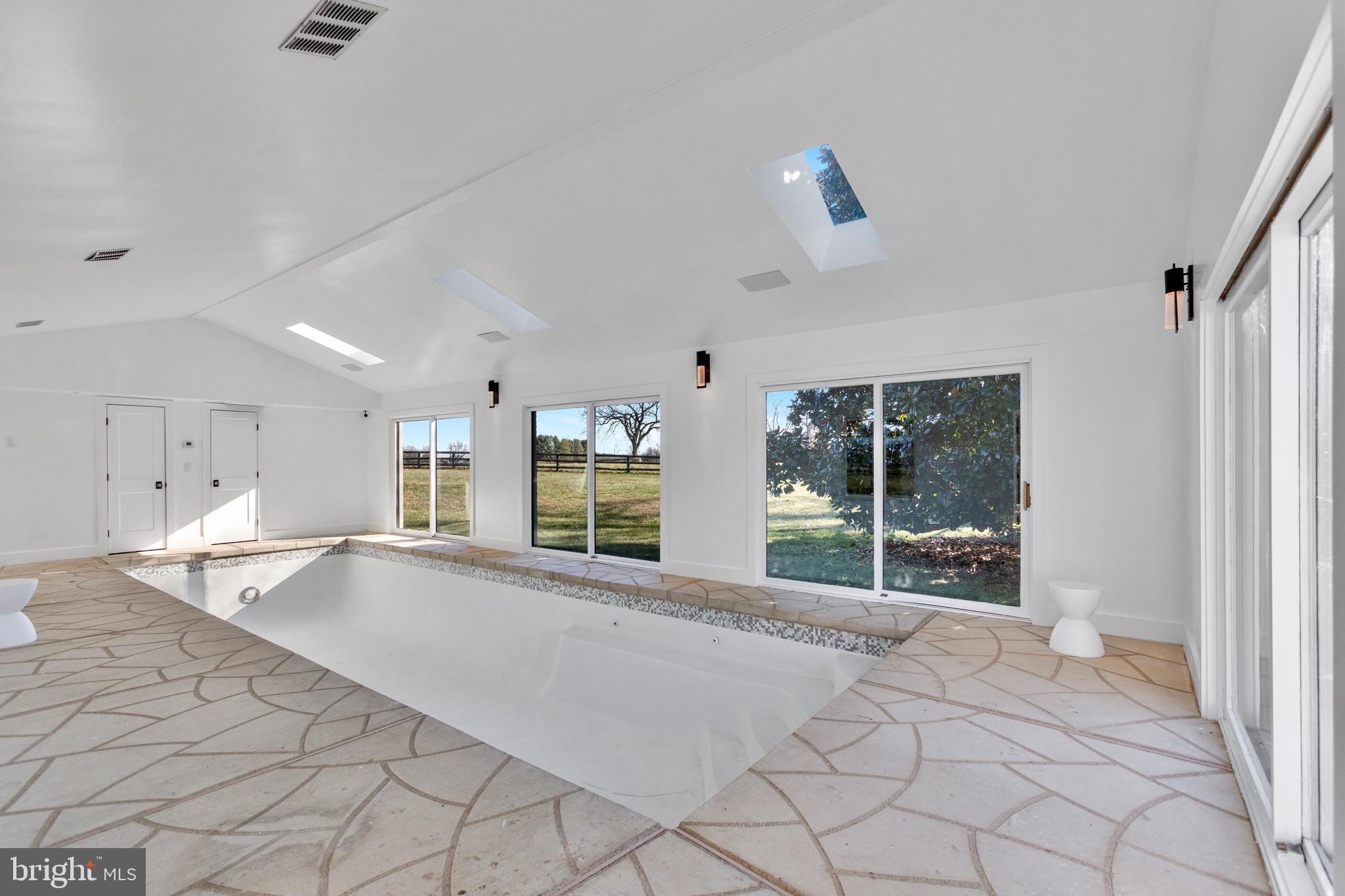 ATOKA CHASE - Residential