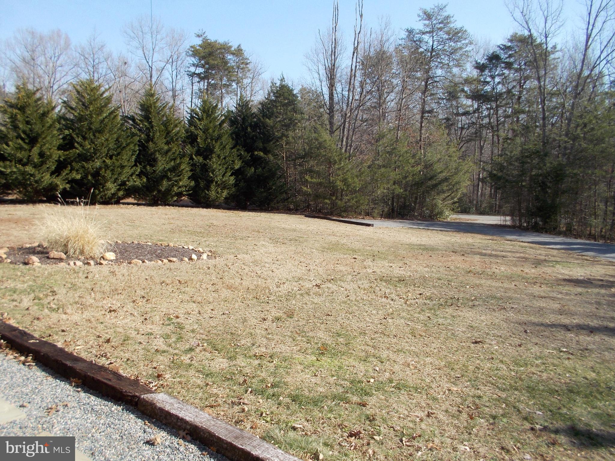 TALL PINES - Residential