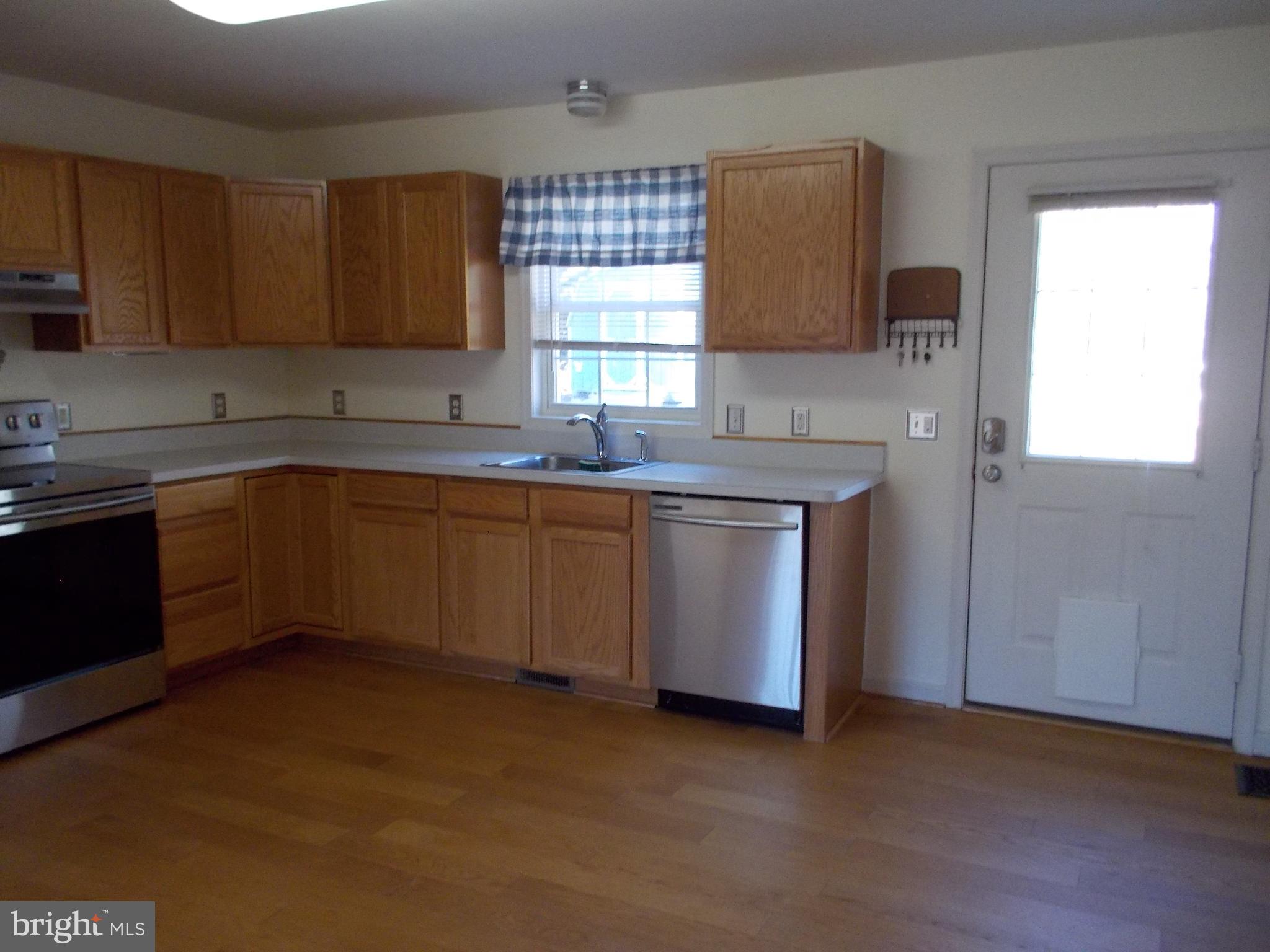 TALL PINES - Residential