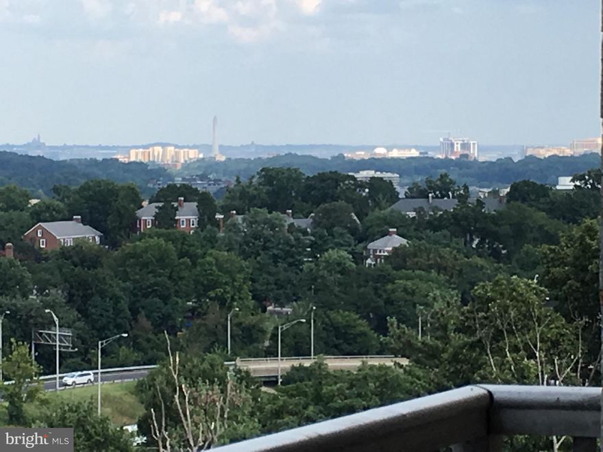 SPECTACULAR VIEW OF  MONUMENTS, perfect for your next 4th of July!  COVETED UNDERGROUND PARKING! Freshly painted & gleaming parquet floors! .5 mile to 395. ALL UTILITIES INCL. IN CONDO FEE!! In the heart of Alexandria City, minutes to DC, The Pentagon, Old Town, Del Ray, Shirlington. Bus stop across street! Easy walk to Bradlee Shopping Ctr (Approx .5 mile) w/ Grocery , Starbucks & Restaurants.