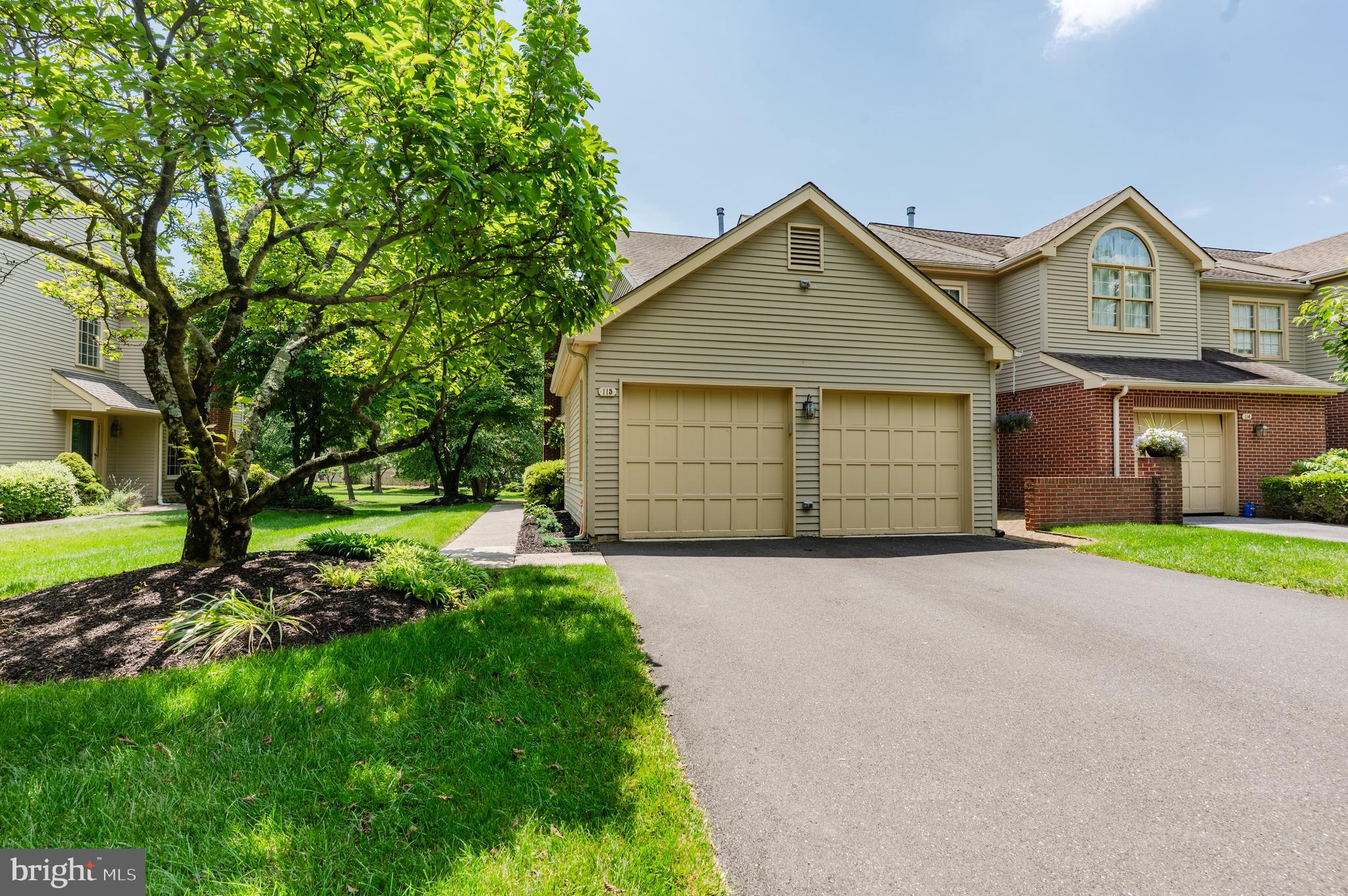 115 BRIDLE LANE
