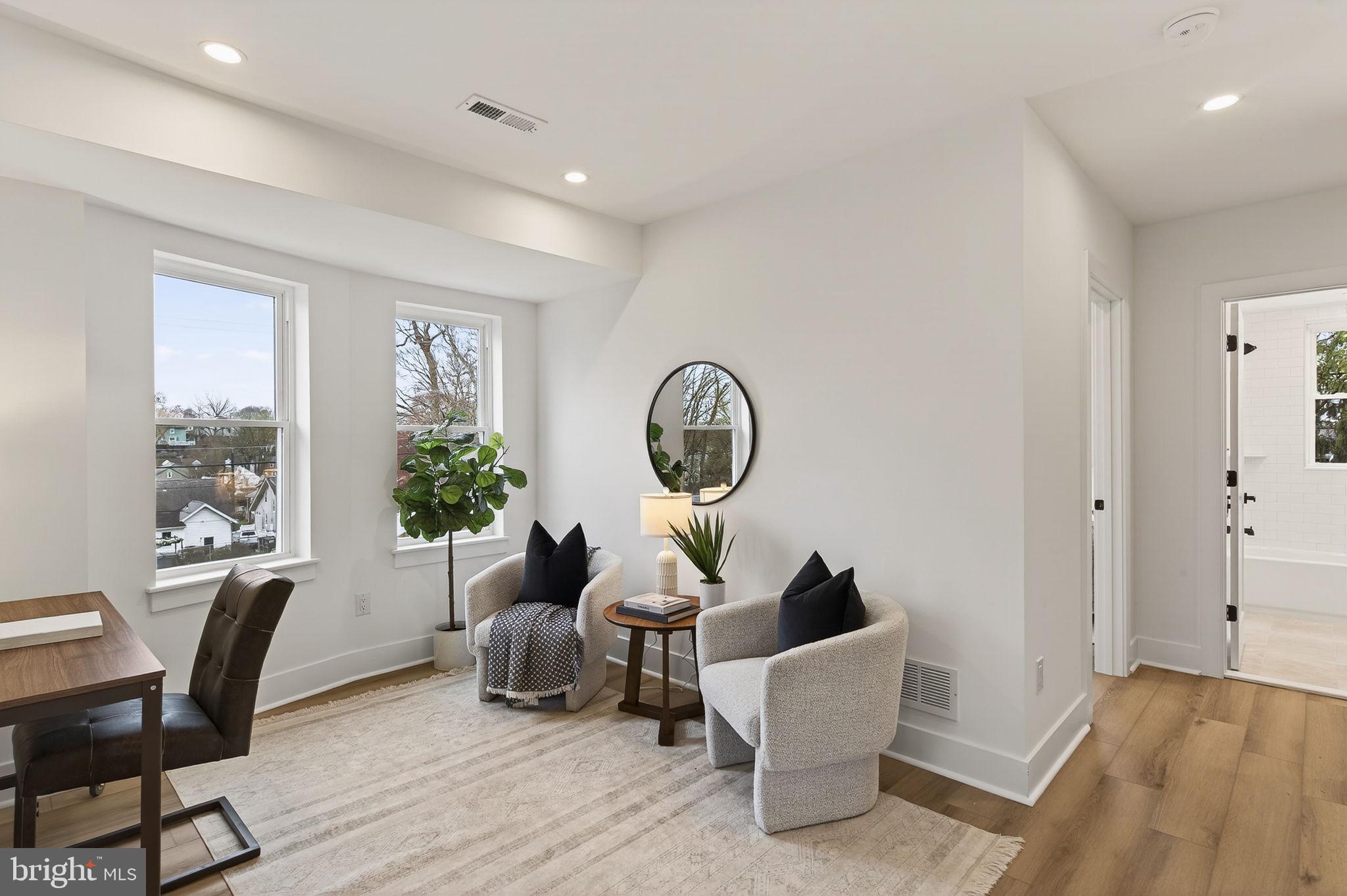 LLANERCH - Residential