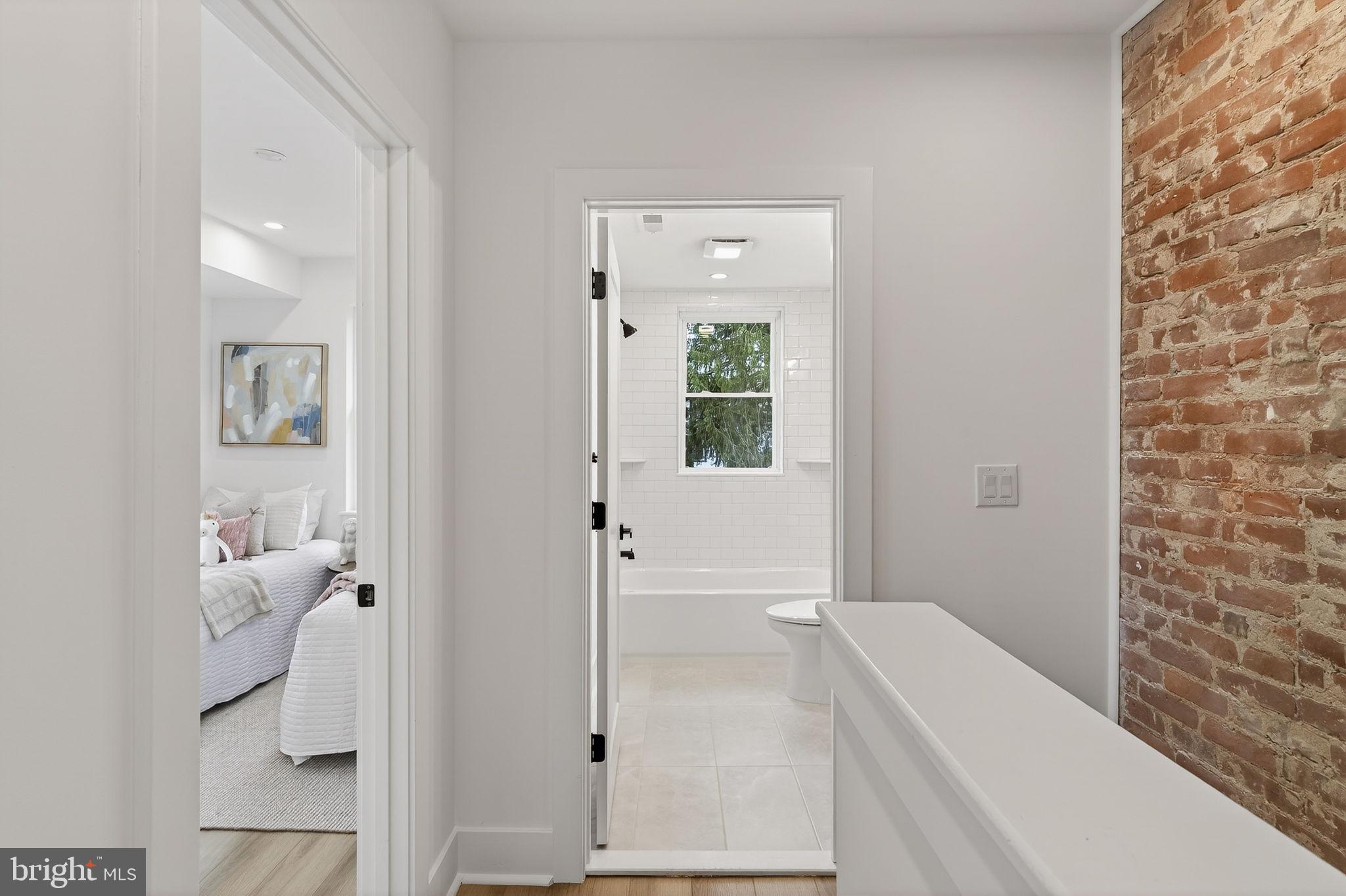 LLANERCH - Residential