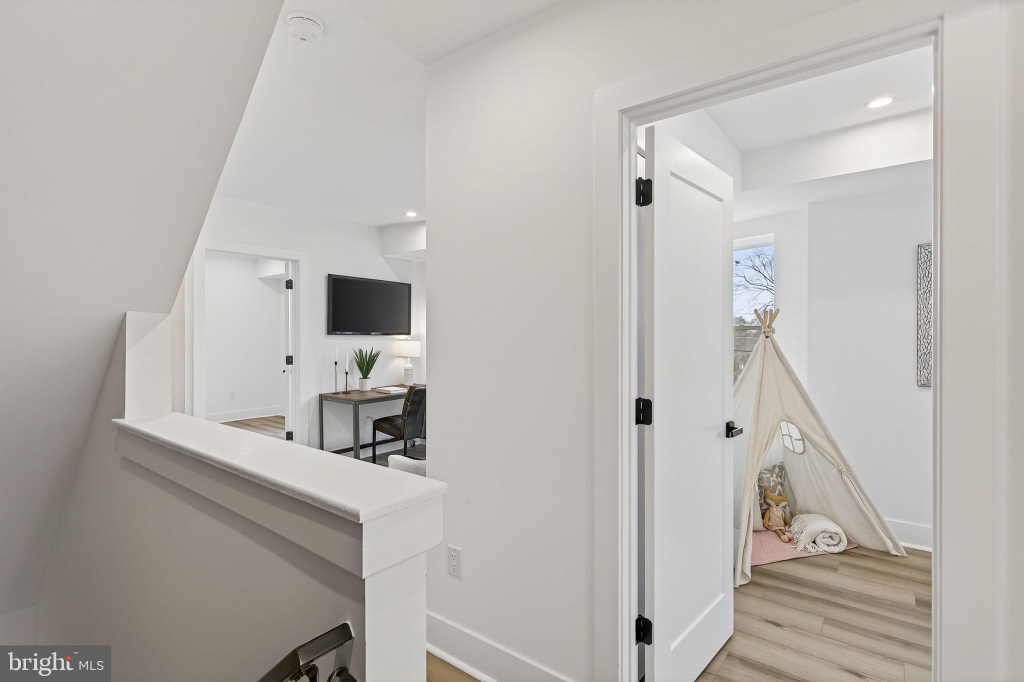 LLANERCH - Residential