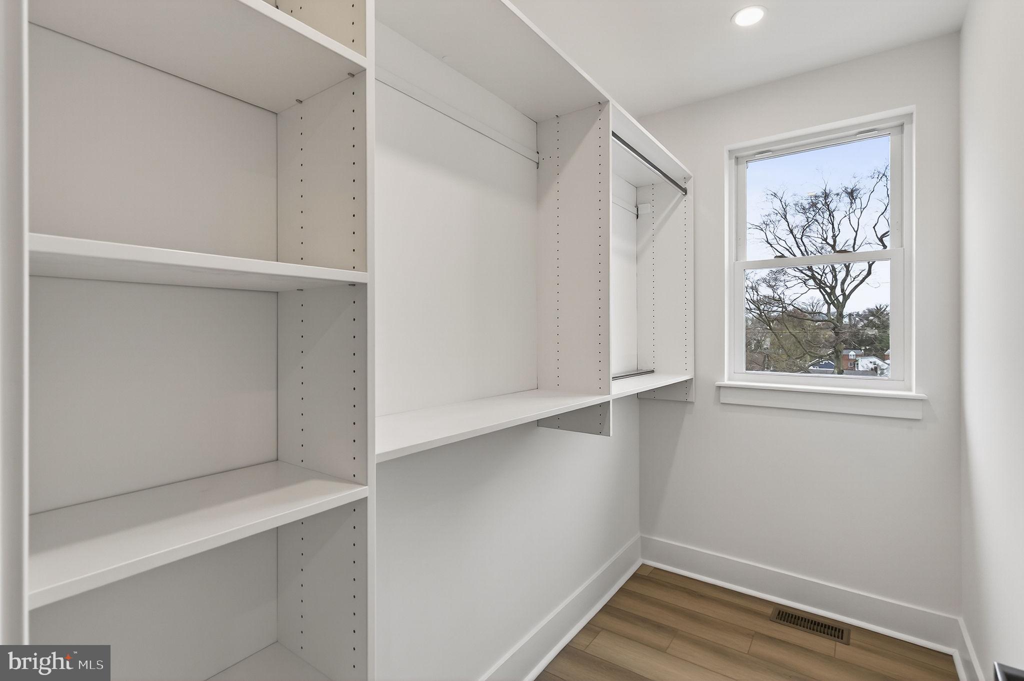 LLANERCH - Residential