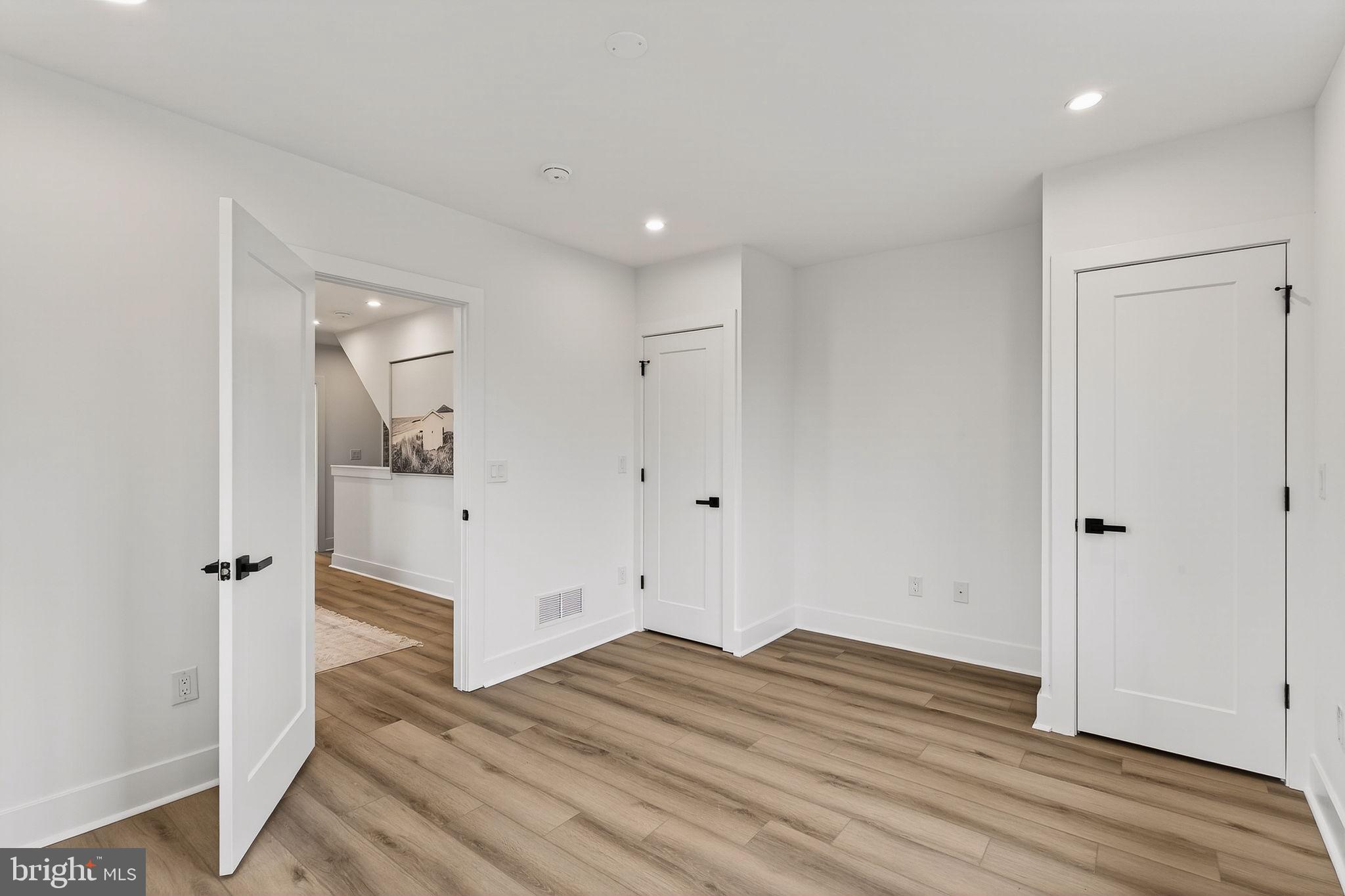 LLANERCH - Residential