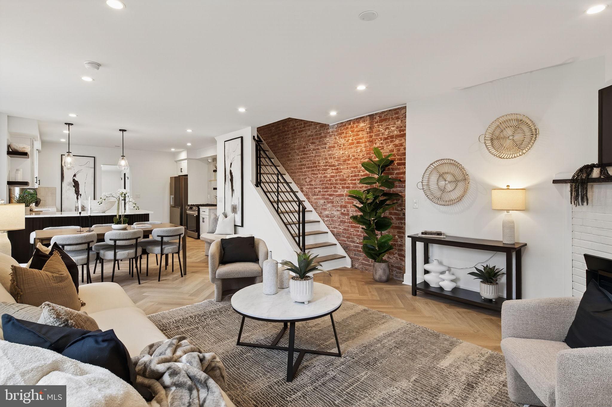 LLANERCH - Residential