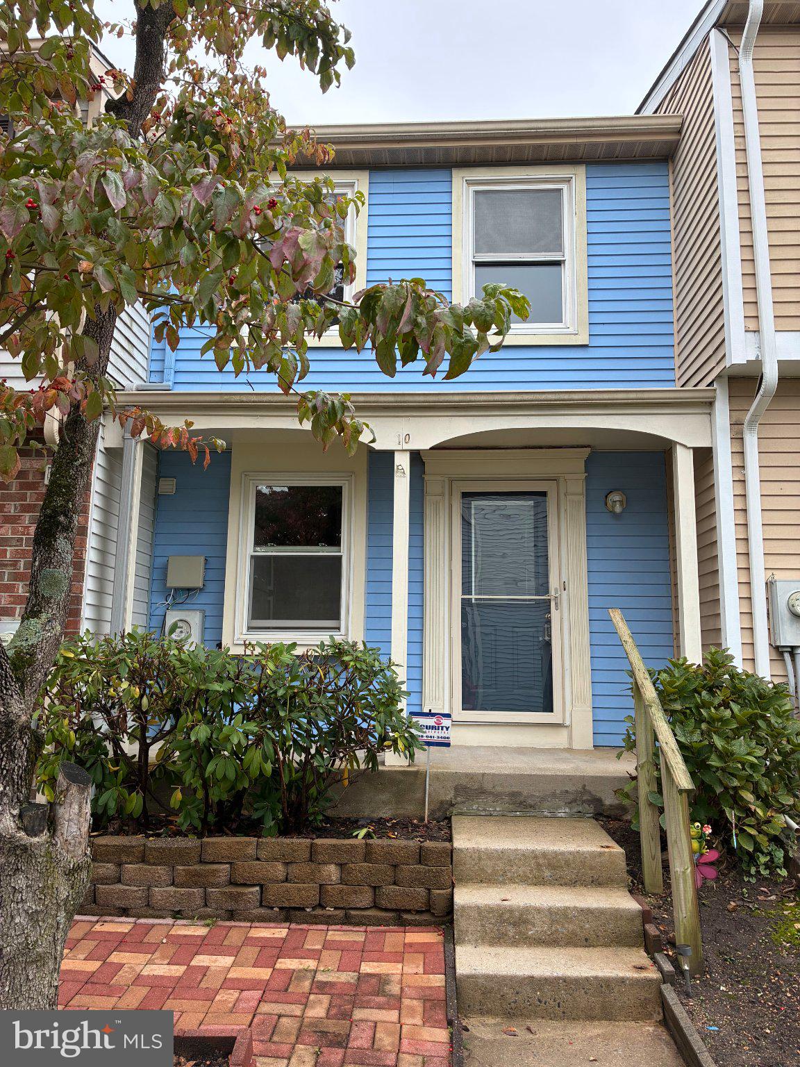10 AVONSHIRE COURT