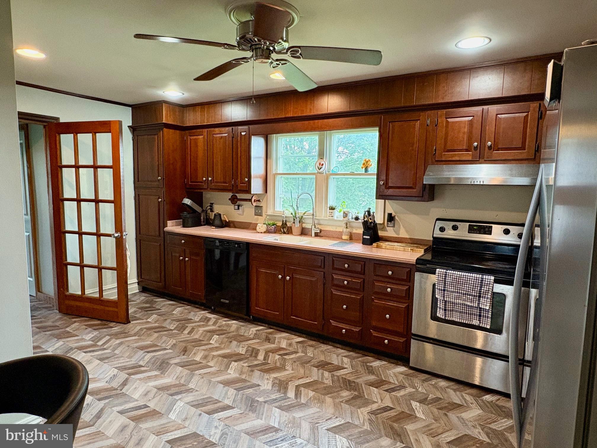 WAYNE HEIGHTS - Residential Lease