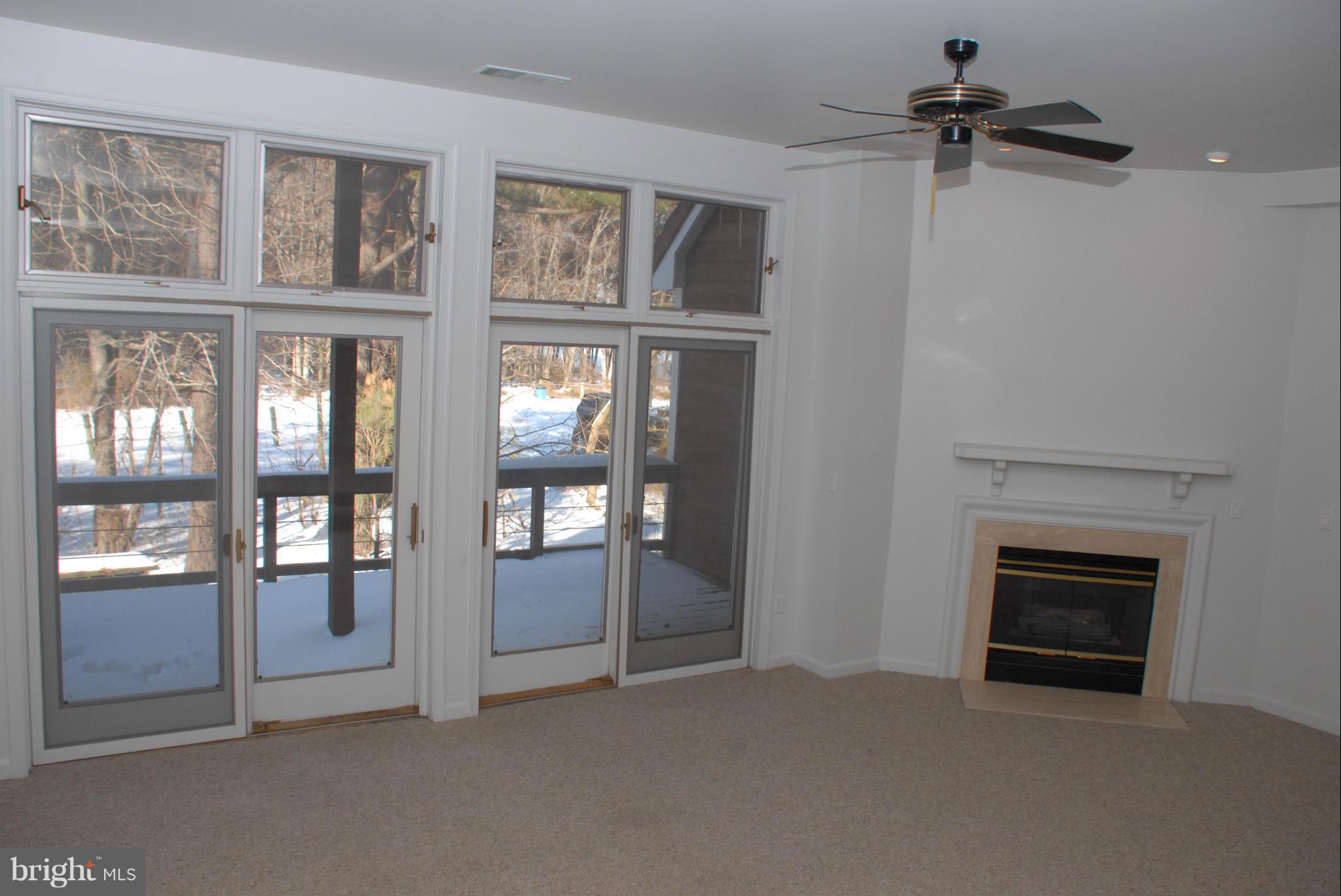 VILLAS ON WATERS EDGE - Residential Lease