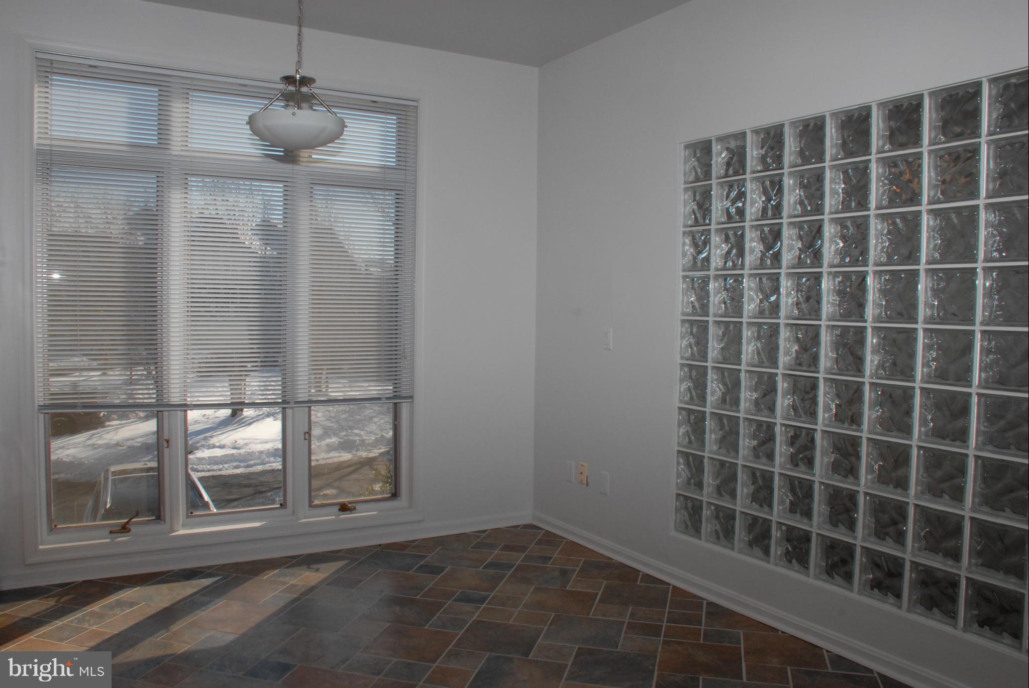 VILLAS ON WATERS EDGE - Residential Lease