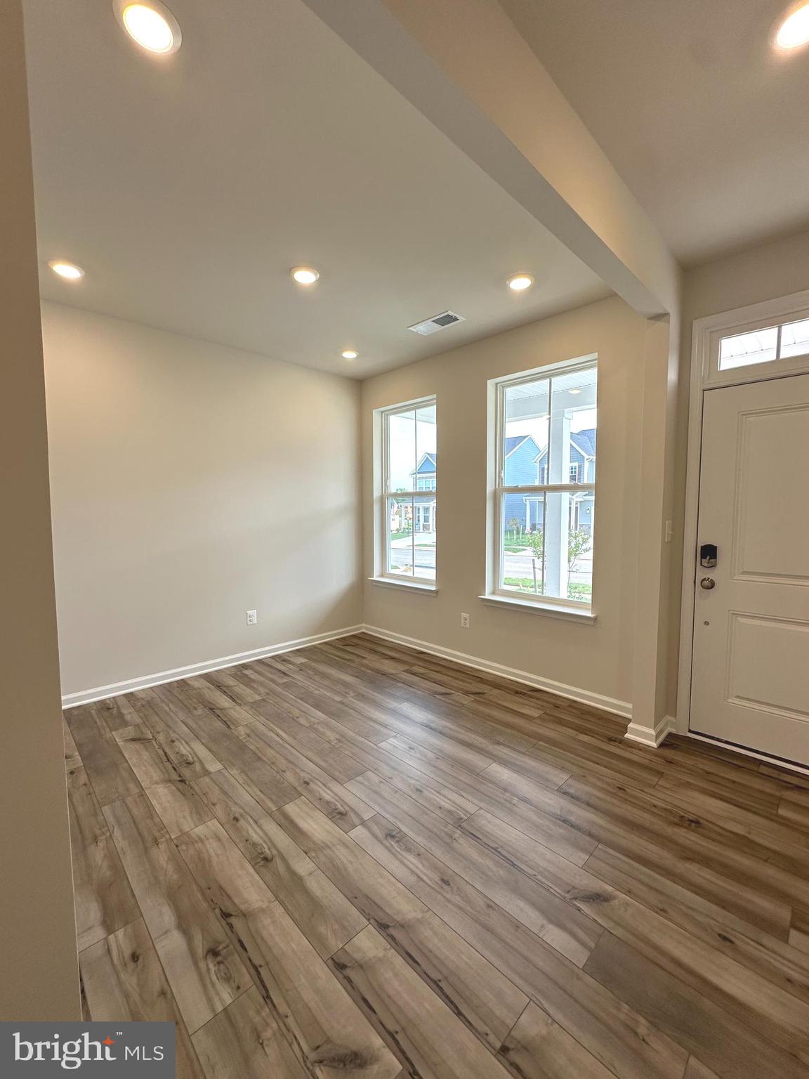 RED CLOVER MEADOWS - Residential Lease