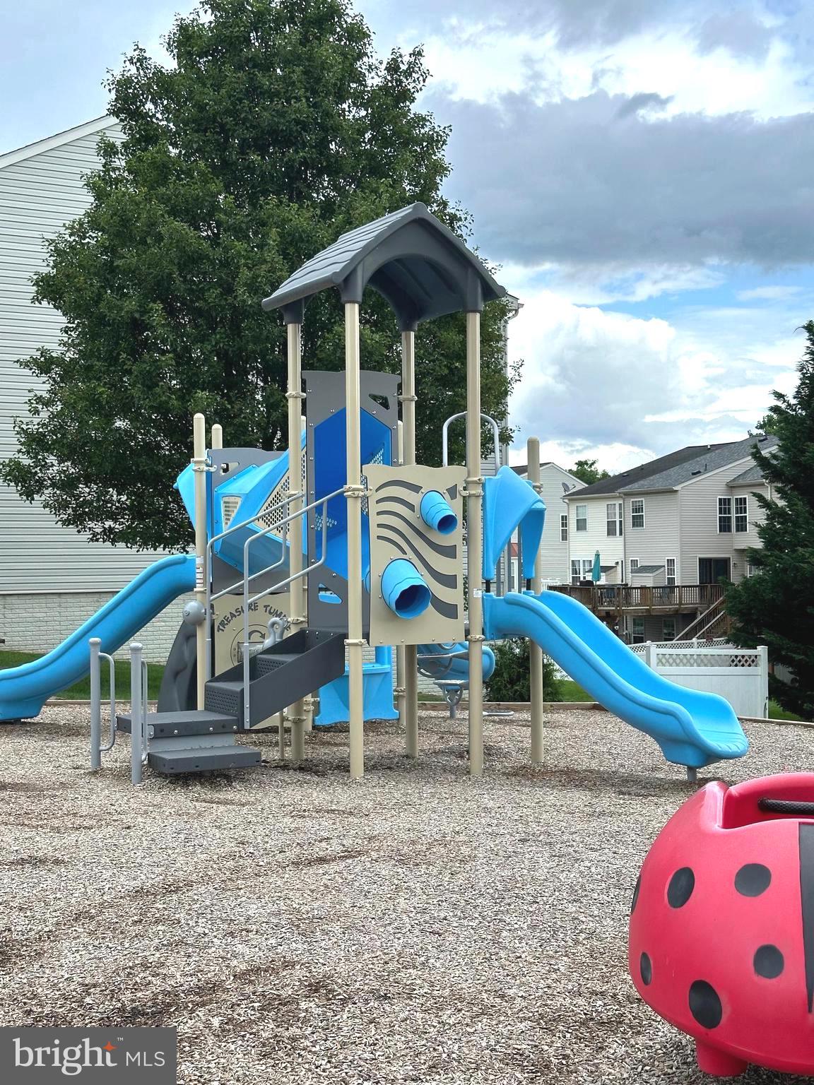 RED CLOVER MEADOWS - Residential Lease